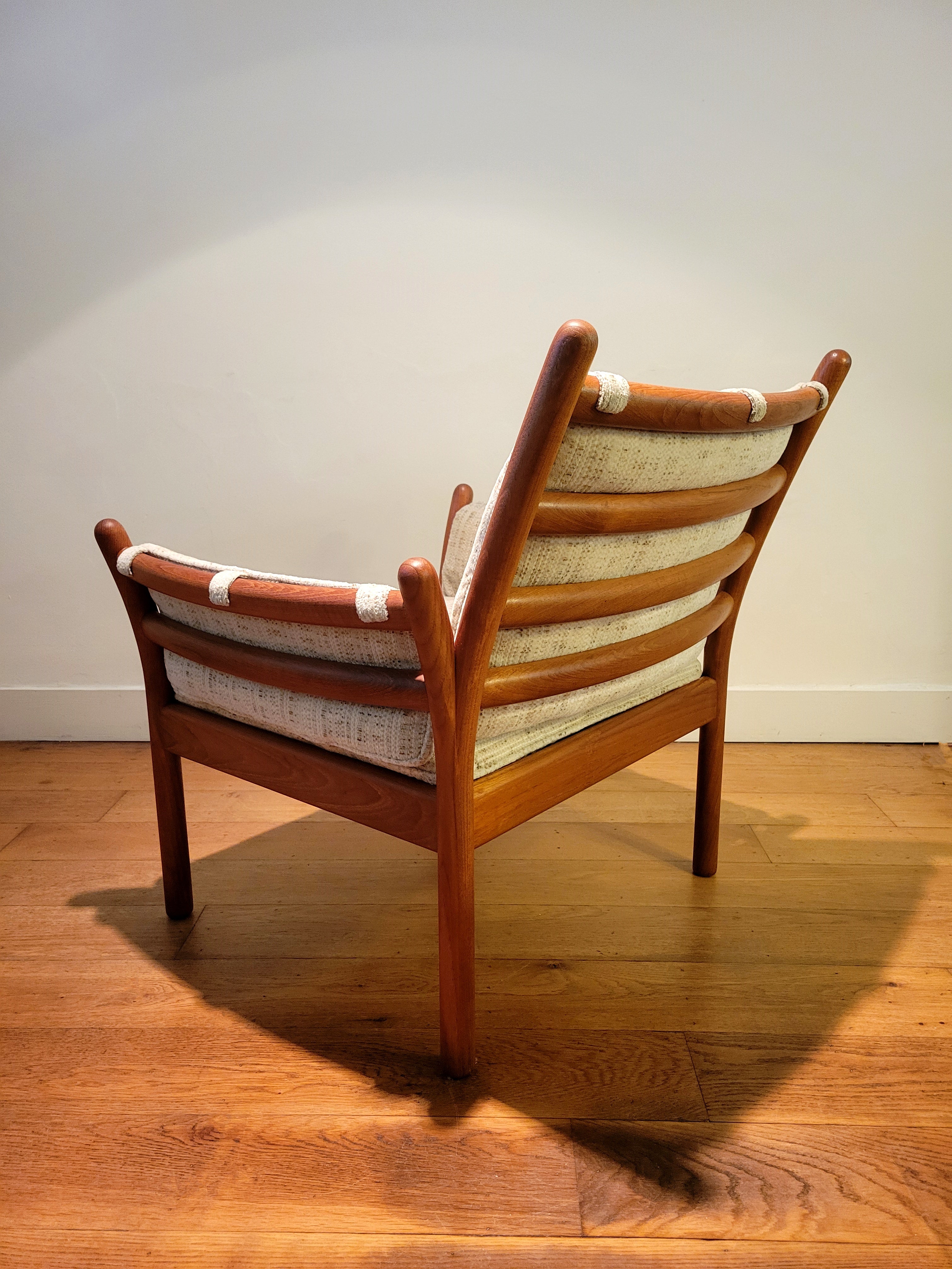 Set_of_2_Genius_easy_chairs_by_Illum_Wikkelsø_for_C.F.C._Silkeborg