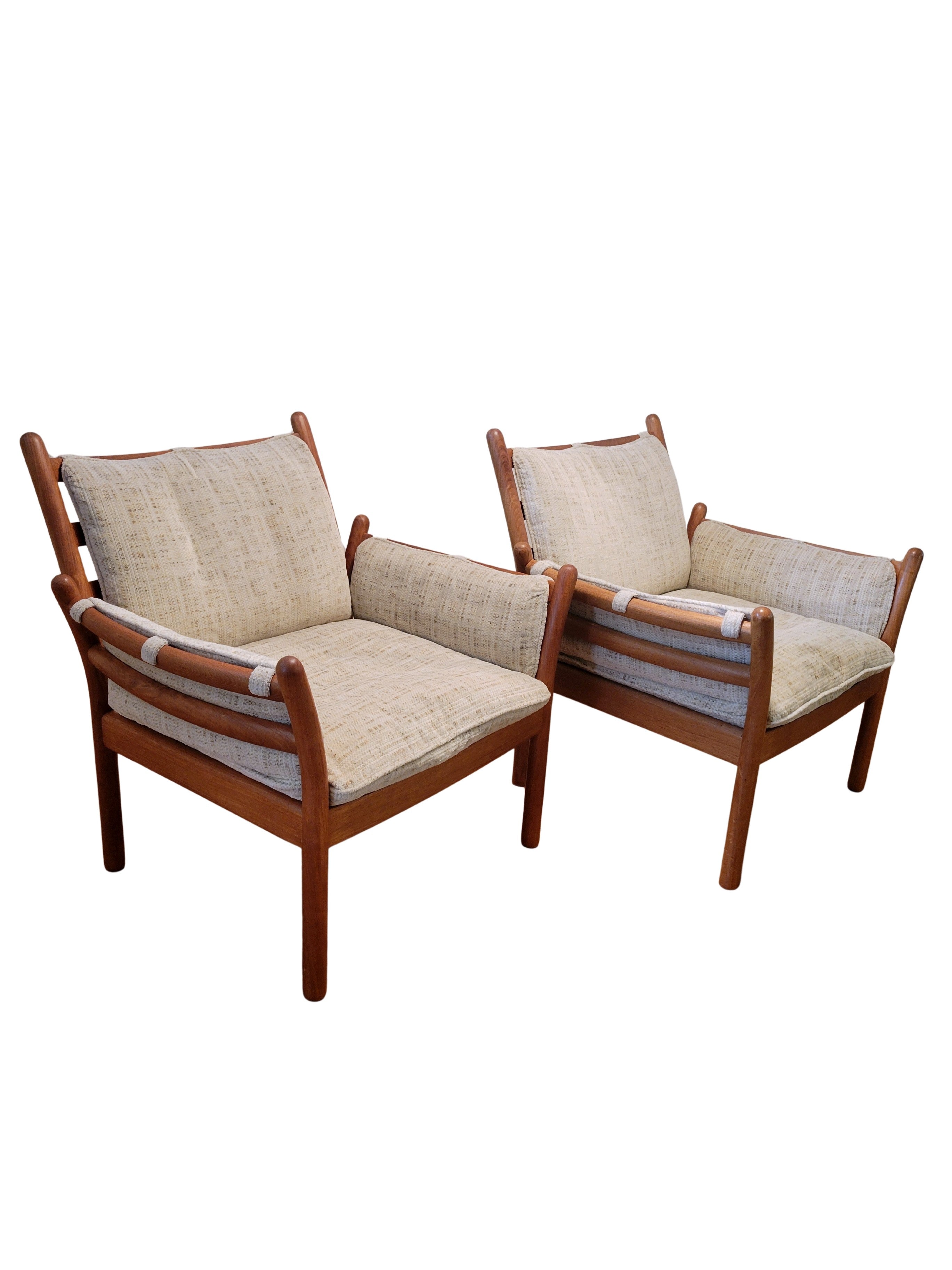 Set_of_2_Genius_easy_chairs_by_Illum_Wikkelsø_for_C.F.C._Silkeborg