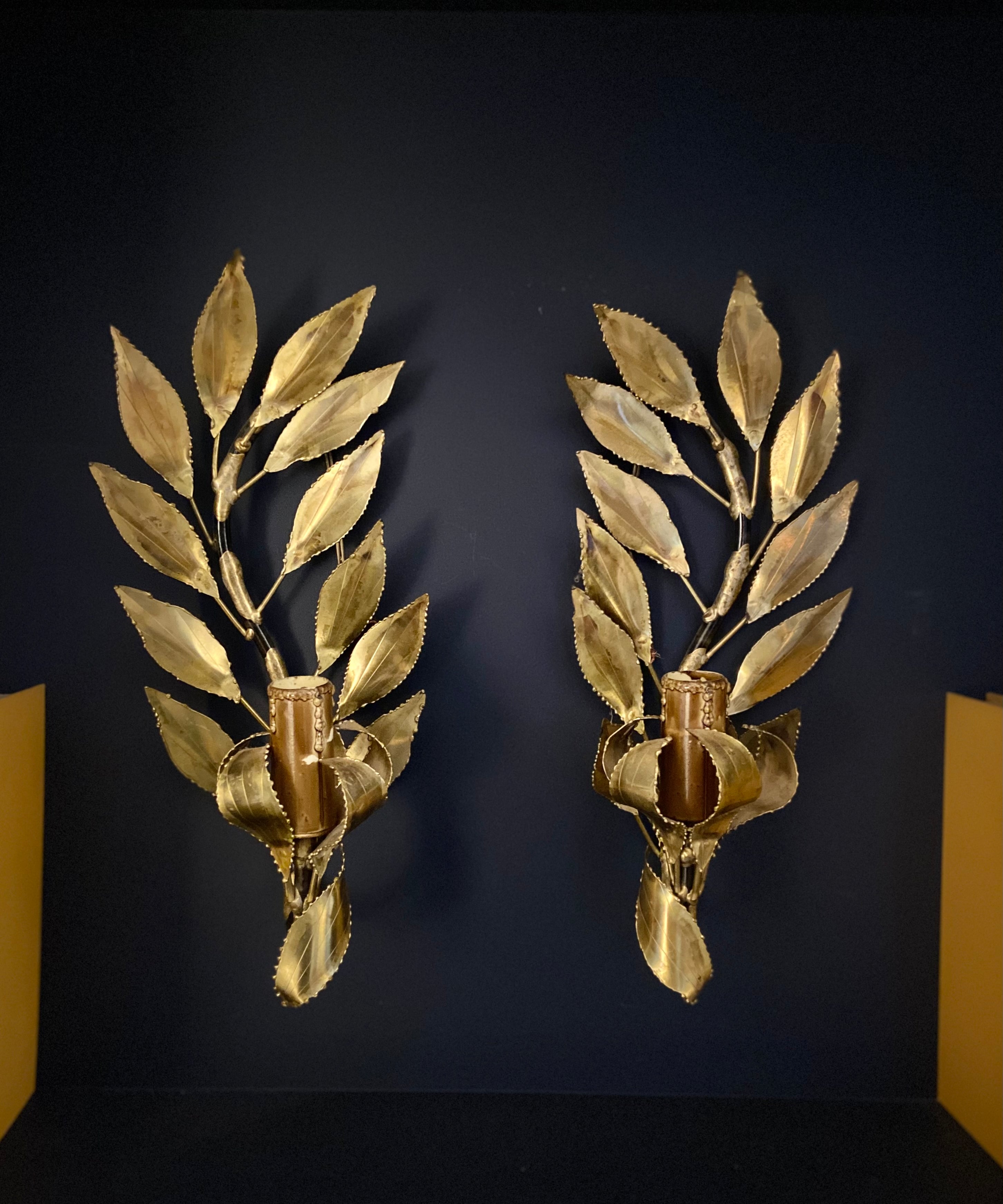 Pair_of_gilded_metal_sconces_‘Maison_FlorArt’_-_circa_1960.