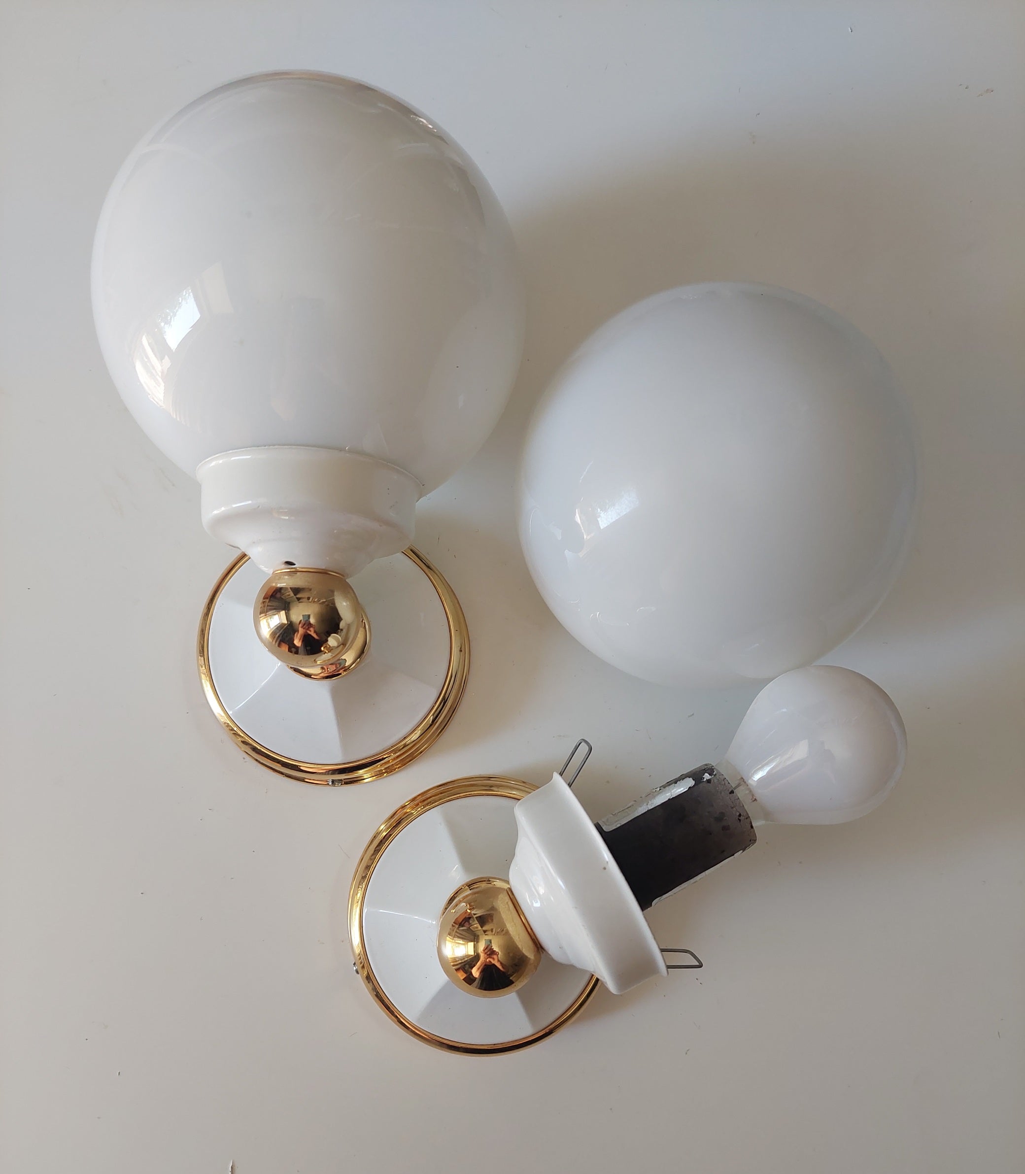 Set_of_2_French_Art_Deco_Bauhaus_Wall_Lights_in_Opaline_Glass,_Brass_and_Ceramic