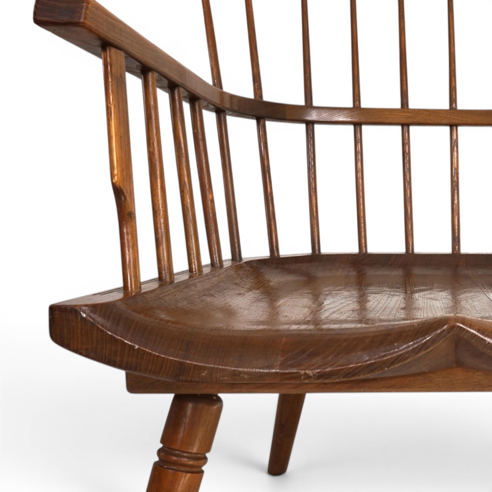 Set_of_2_Handcrafted_English_Windsor_Lounge_Chairs,_High_Wycombe,_1960s