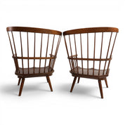 Set_of_2_Handcrafted_English_Windsor_Lounge_Chairs,_High_Wycombe,_1960s