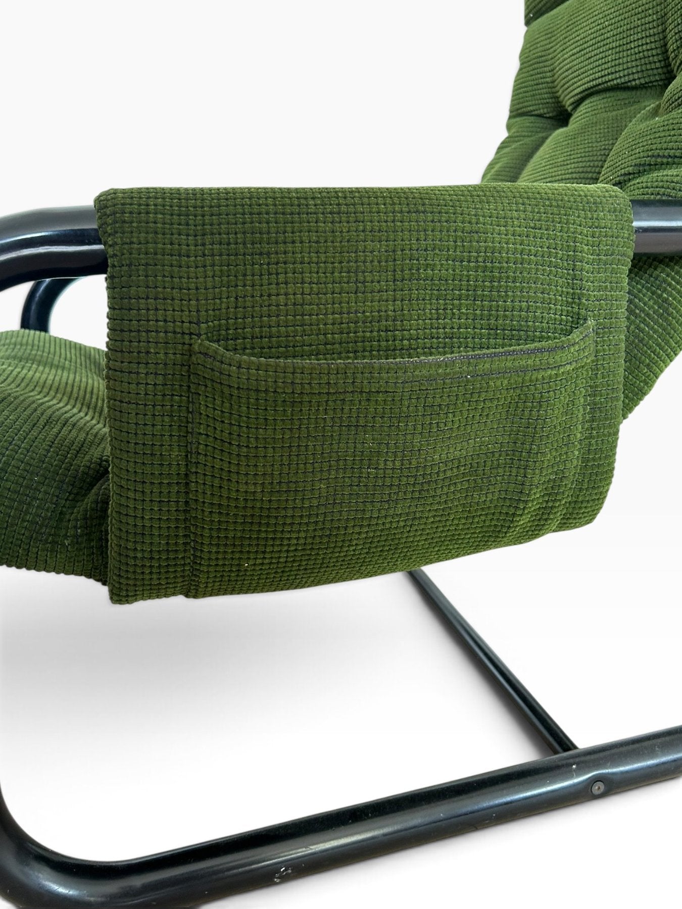 Set_of_2_Holy_armchairs_in_chenille,_production_by_1P_(Uno_Pi)_designed_by_Diego_Mattu,_1970_Italy