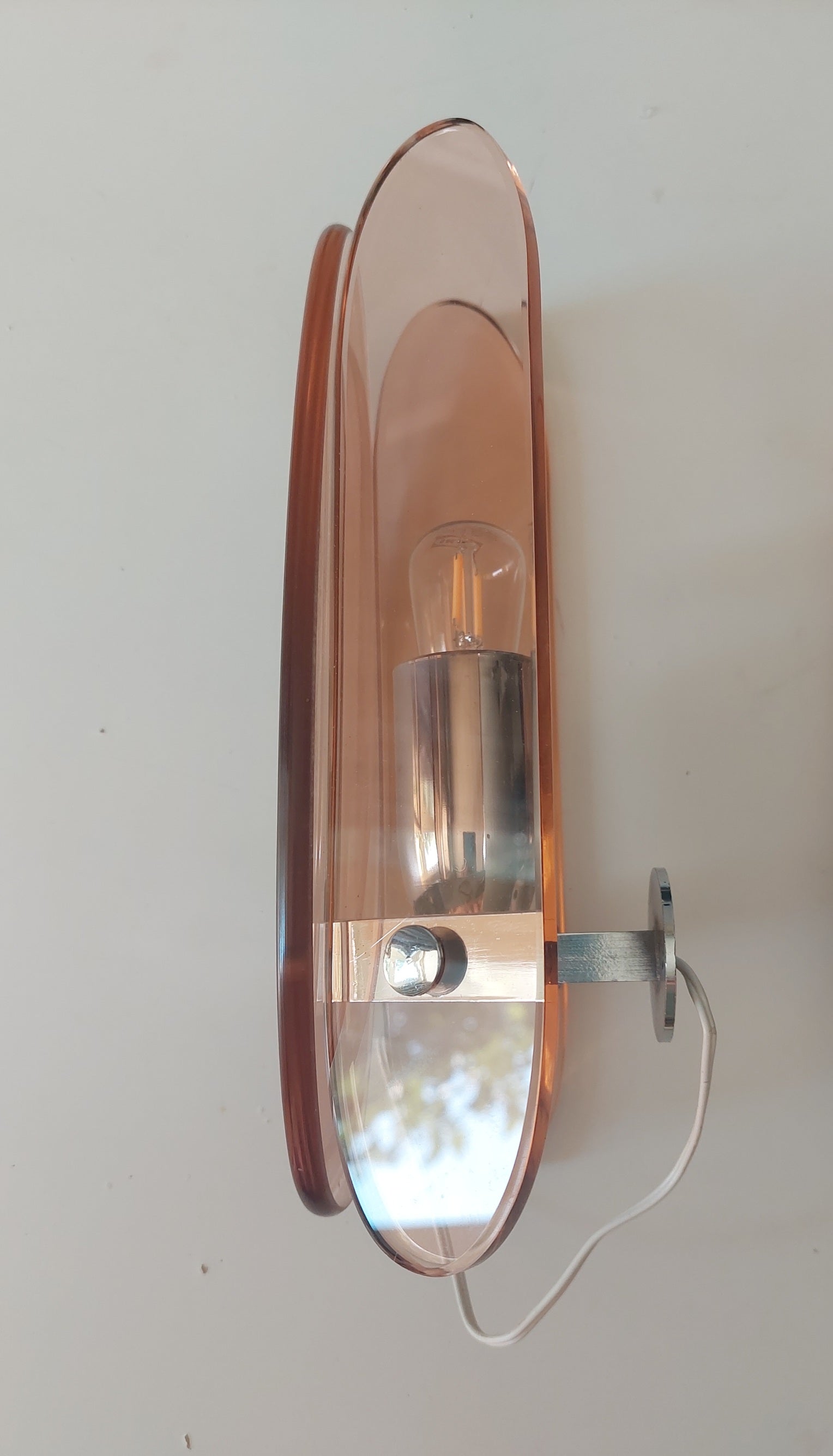 Set_of_2_1970s_VECA_Pink_Crystal_Glass_and_Chrome_Wall_Lights,_Italy