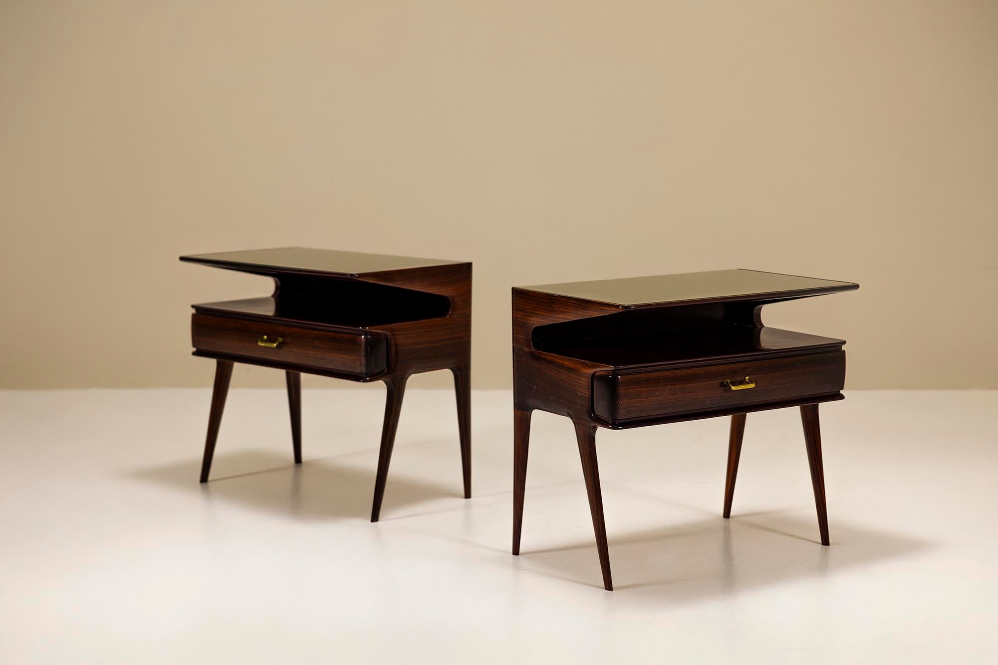 Set_of_2_Italian_Mid-Century_Nightstands_with_Glass_Top
