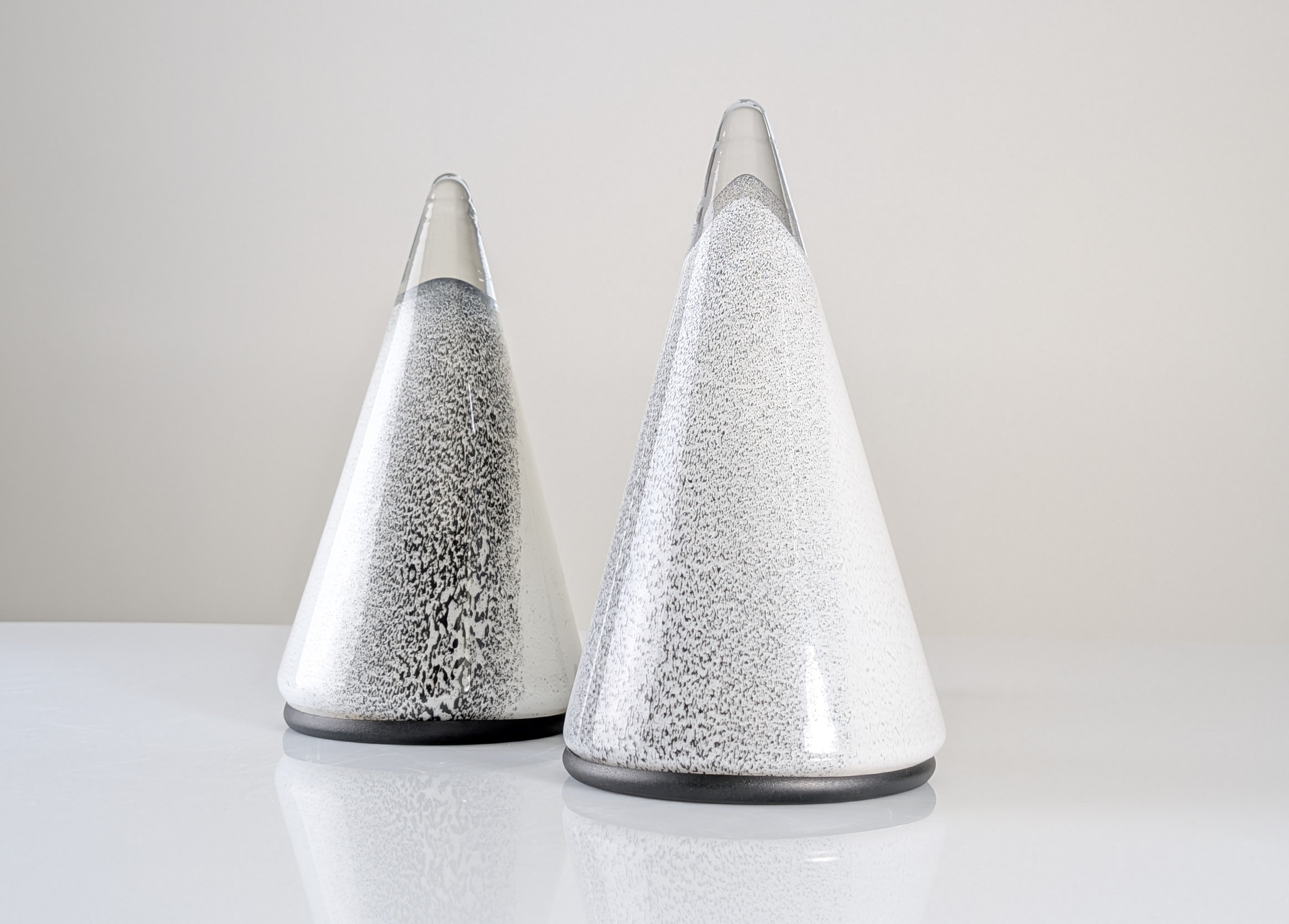 Set_of_2_Italian_Murano_Glass_Cone_Table_Lamps_1980s