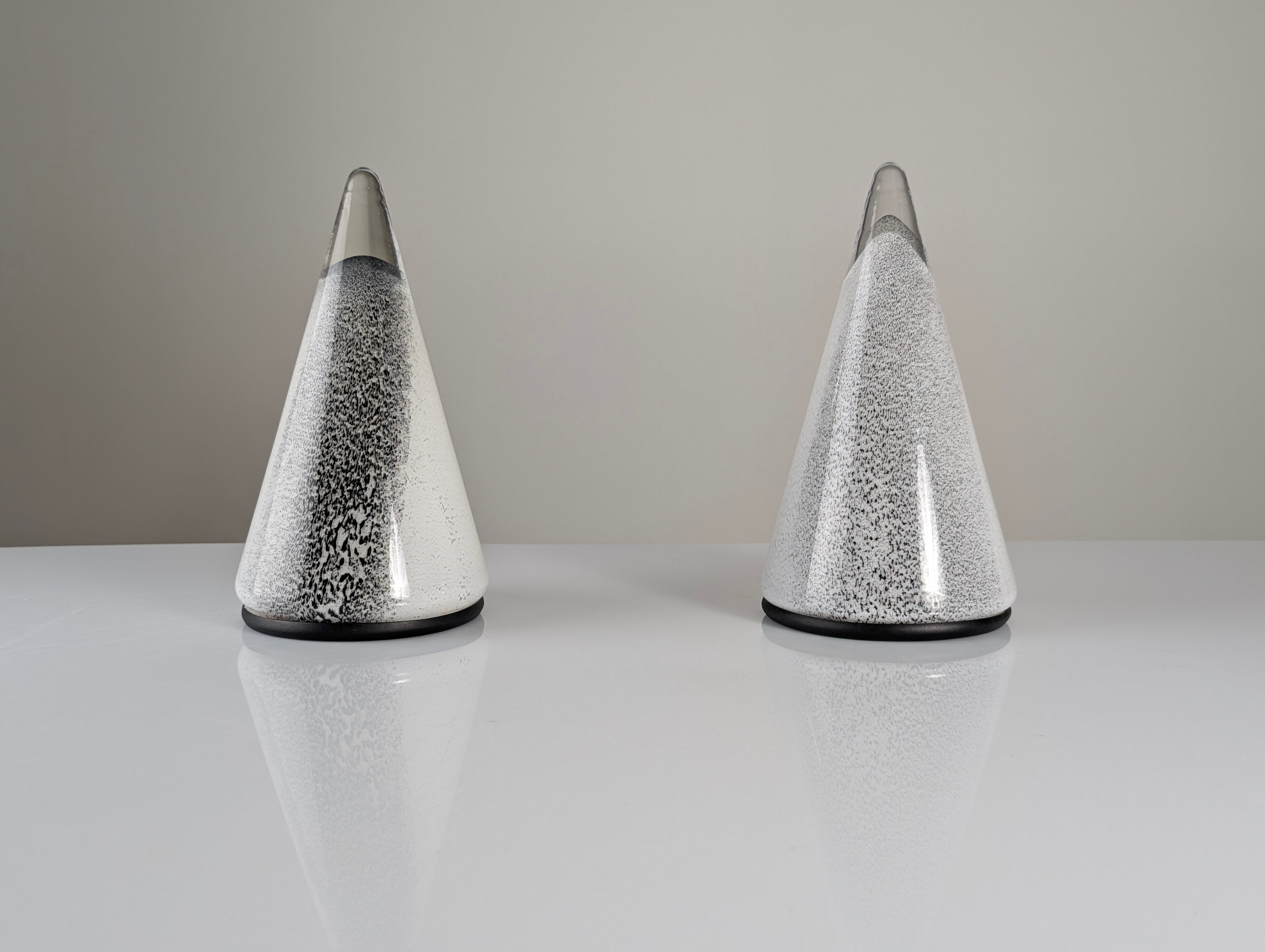 Set_of_2_Italian_Murano_Glass_Cone_Table_Lamps_1980s
