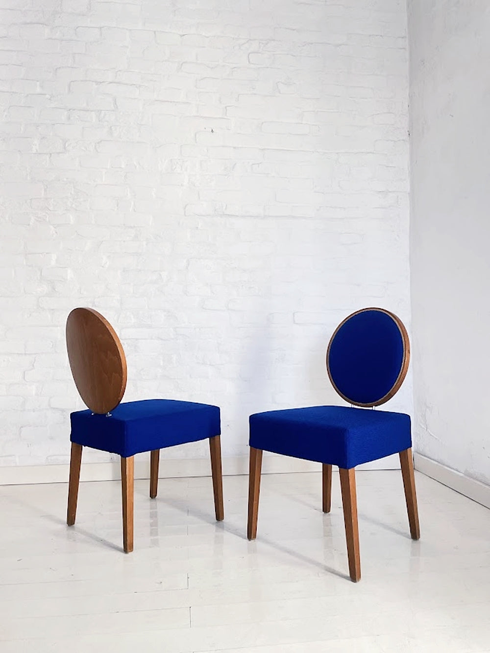 Set_of_2_Italian_Postmodern_Chairs_in_Yves_Klein_Blue_Mira_X_Fabric_and_Cherry_Veneer,_Italy,_1990s