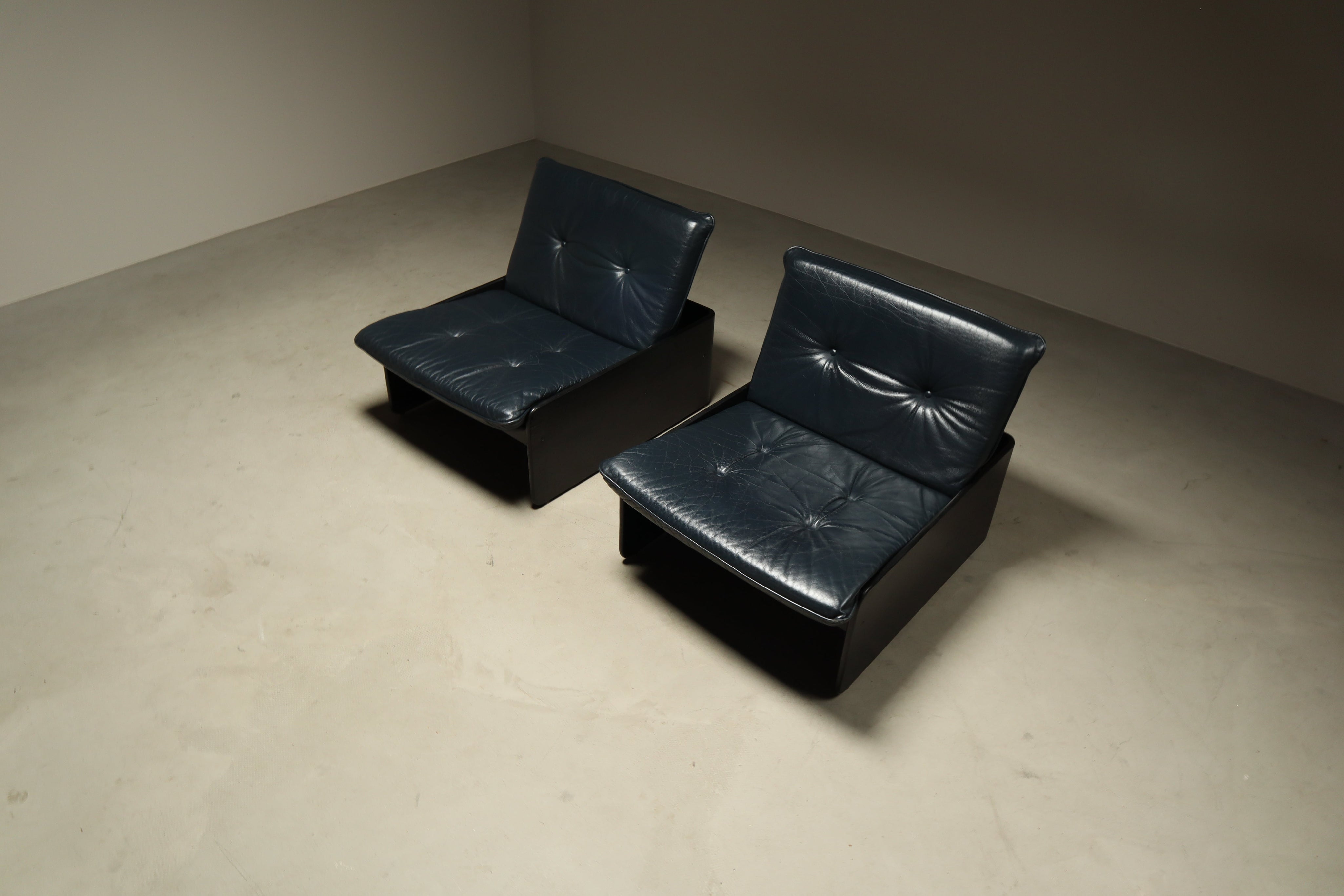 Set_of__2_“Jeans_Rondo”_Easy_Chairs_by_Erik_Deforce_for_Hi-Plan,_Belgium_1972