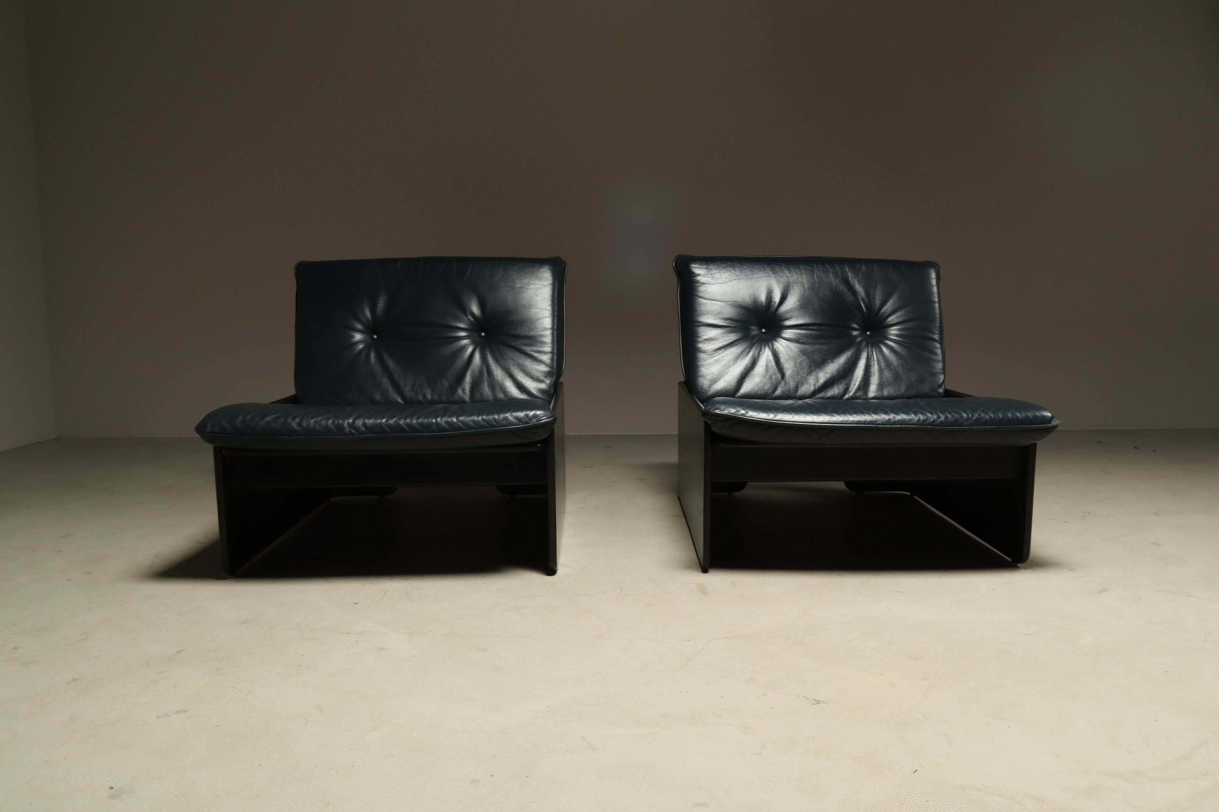 Set_of__2_“Jeans_Rondo”_Easy_Chairs_by_Erik_Deforce_for_Hi-Plan,_Belgium_1972