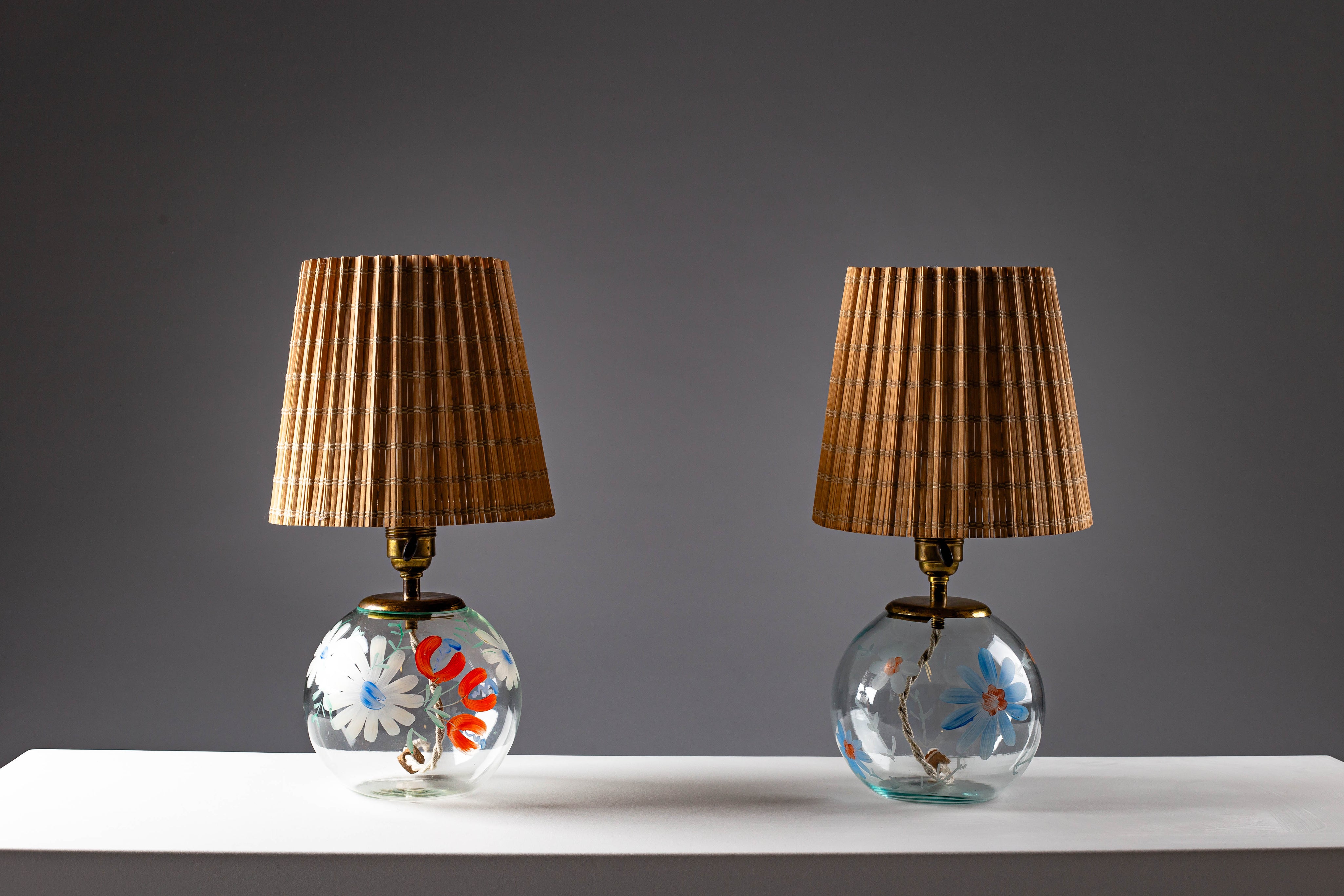 Set_of_2_Kauklahti_Glassworks_table_lamps,_Finland,_1940s