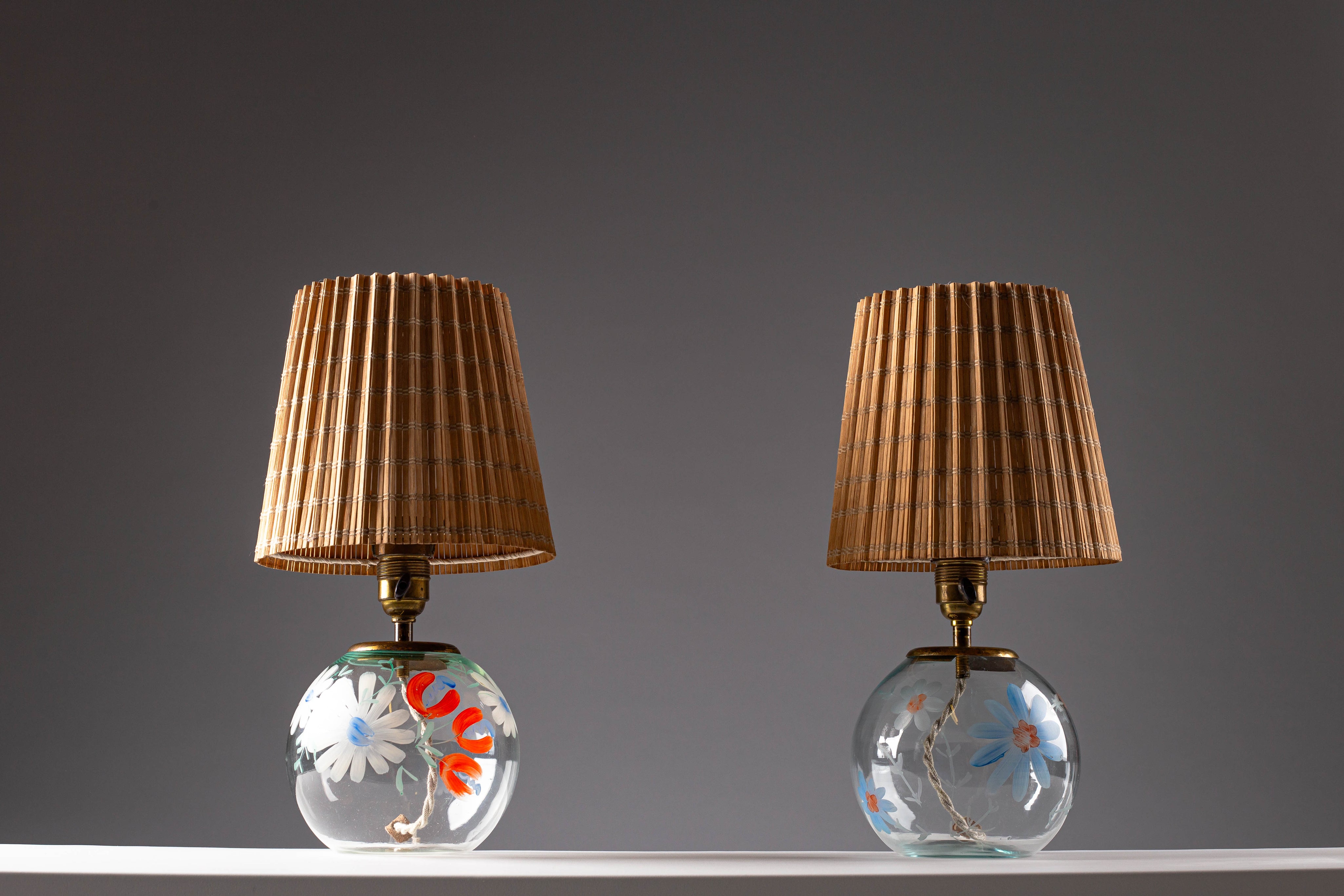 Set_of_2_Kauklahti_Glassworks_table_lamps,_Finland,_1940s