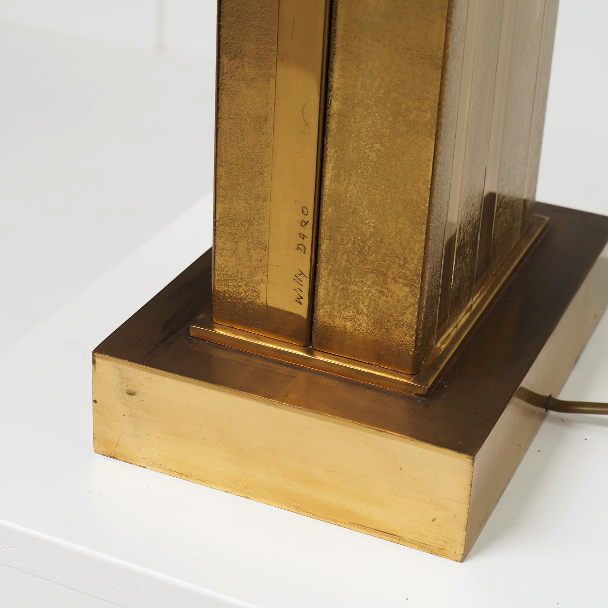 Set_of_2_Large_Willy_Daro_Table_Lamps_in_Brass_with_Canvas_Shades,_Belgium,_1970s