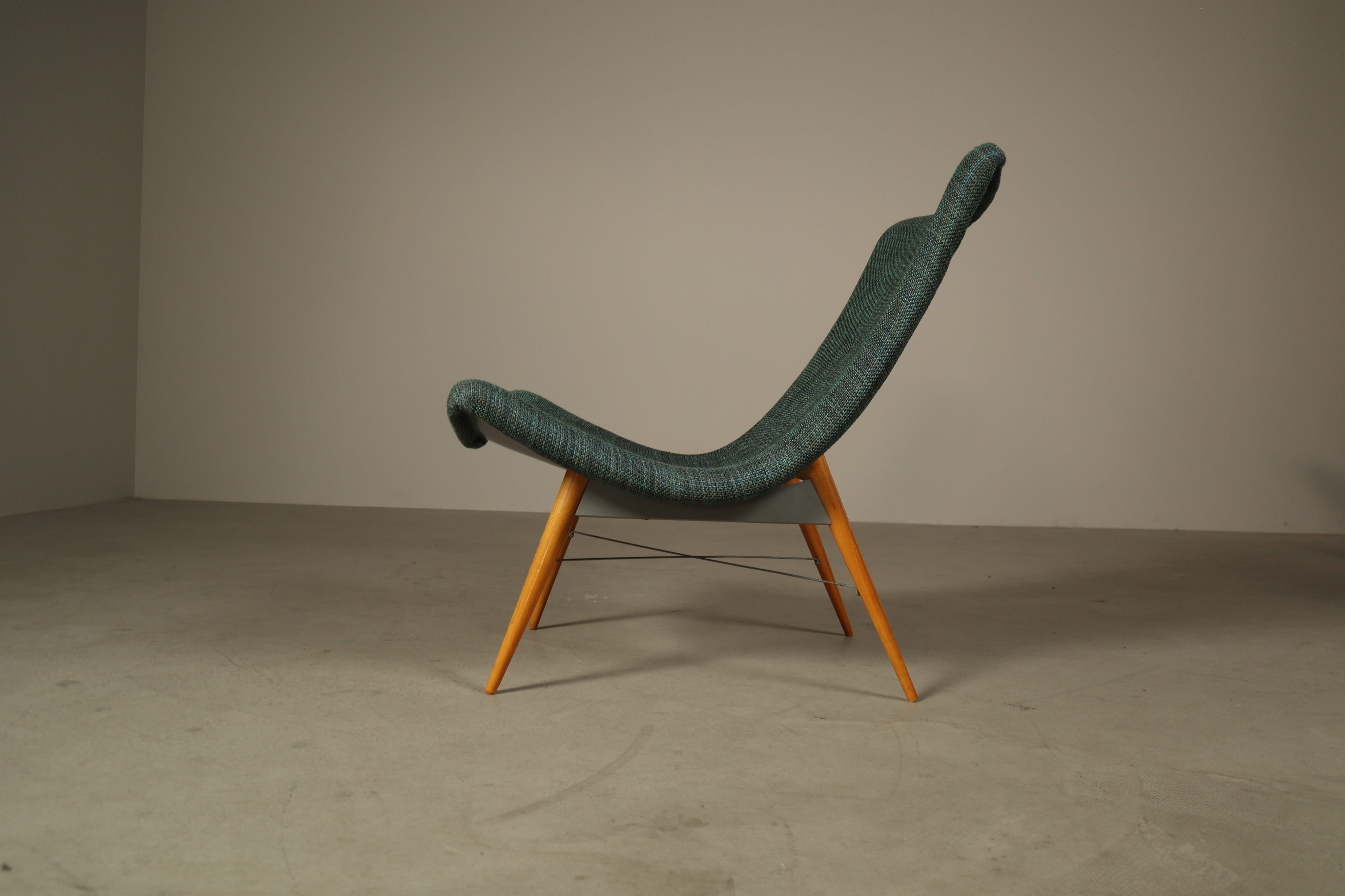 Set_of_2_Miroslav_Navrátil_TV_Lounge_Chairs_for_Český_Nábytek_in_Fiberglass,_Czechoslovakia,_circa_1959