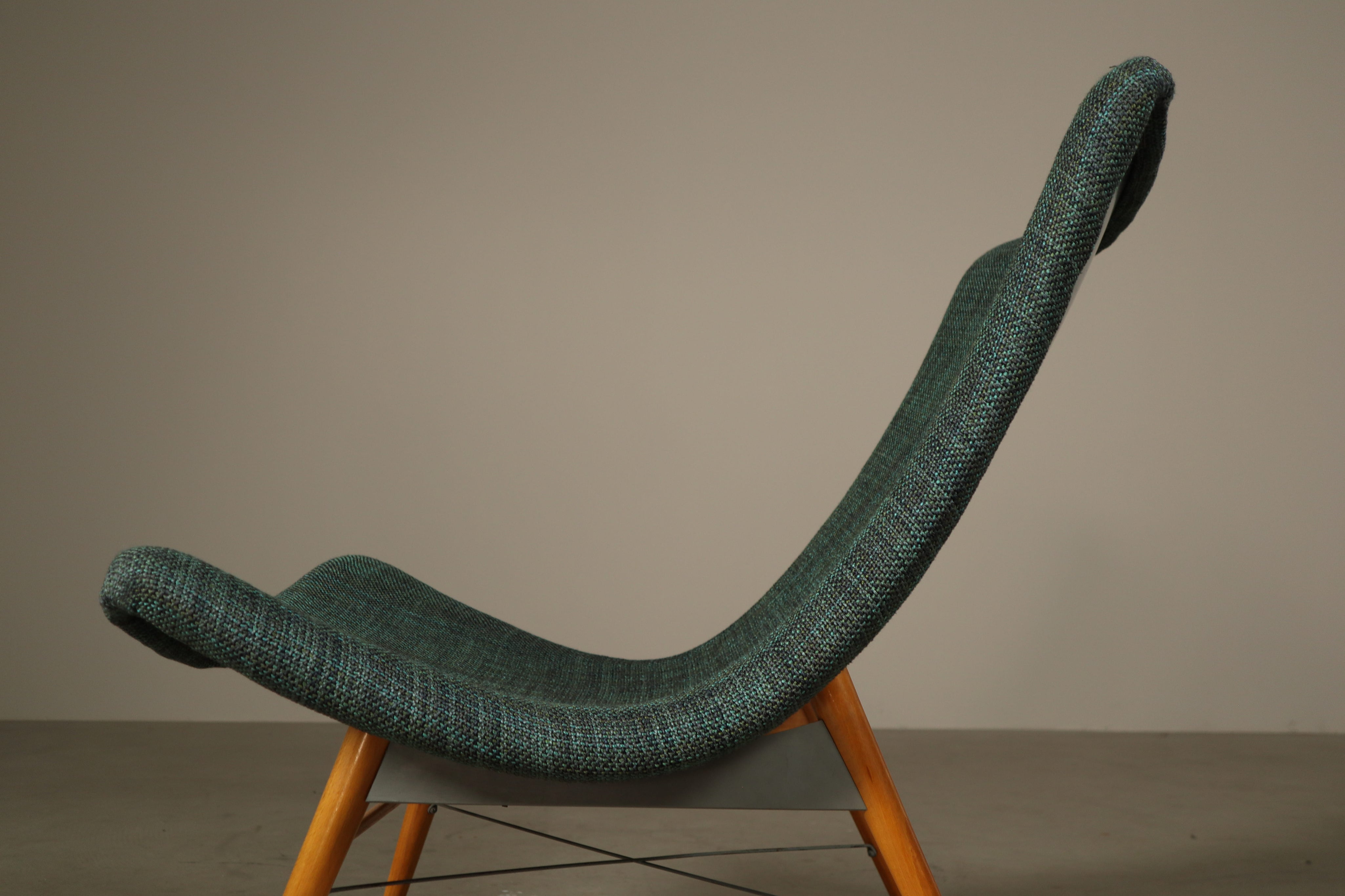 Set_of_2_Miroslav_Navrátil_TV_Lounge_Chairs_for_Český_Nábytek_in_Fiberglass,_Czechoslovakia,_circa_1959
