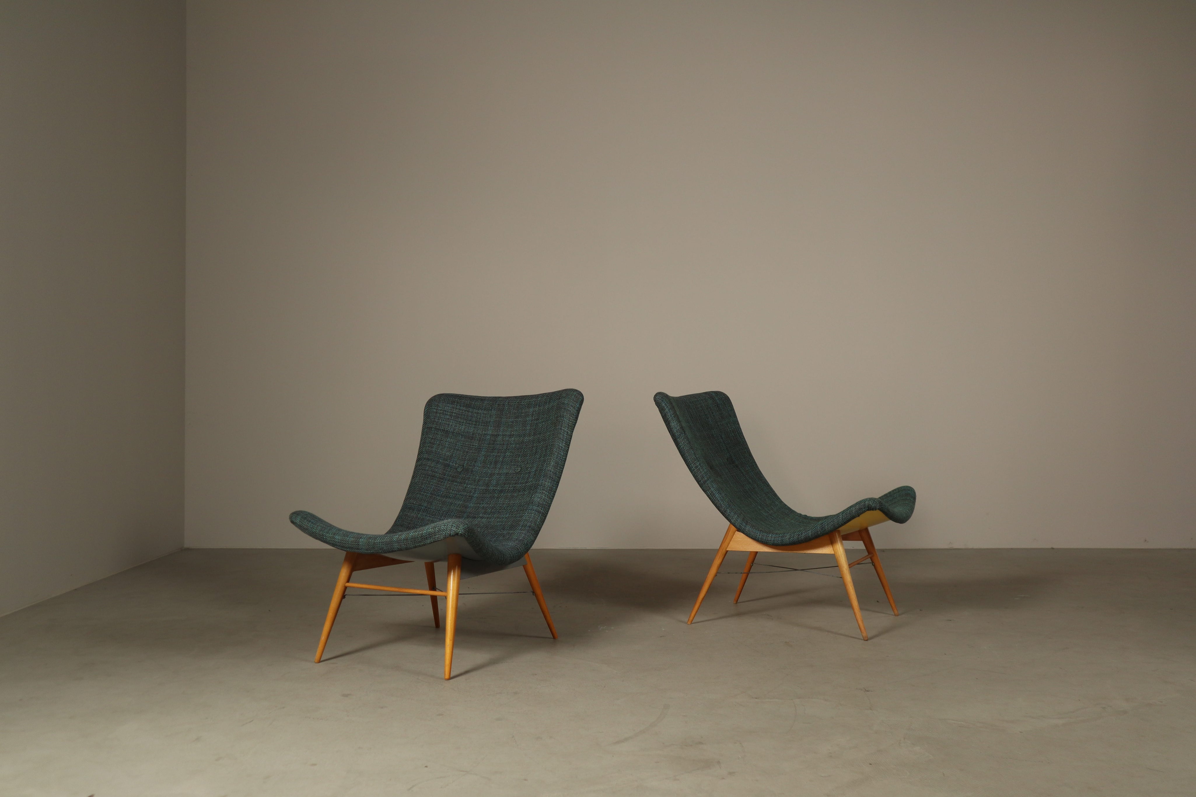 Set_of_2_Miroslav_Navrátil_TV_Lounge_Chairs_for_Český_Nábytek_in_Fiberglass,_Czechoslovakia,_circa_1959