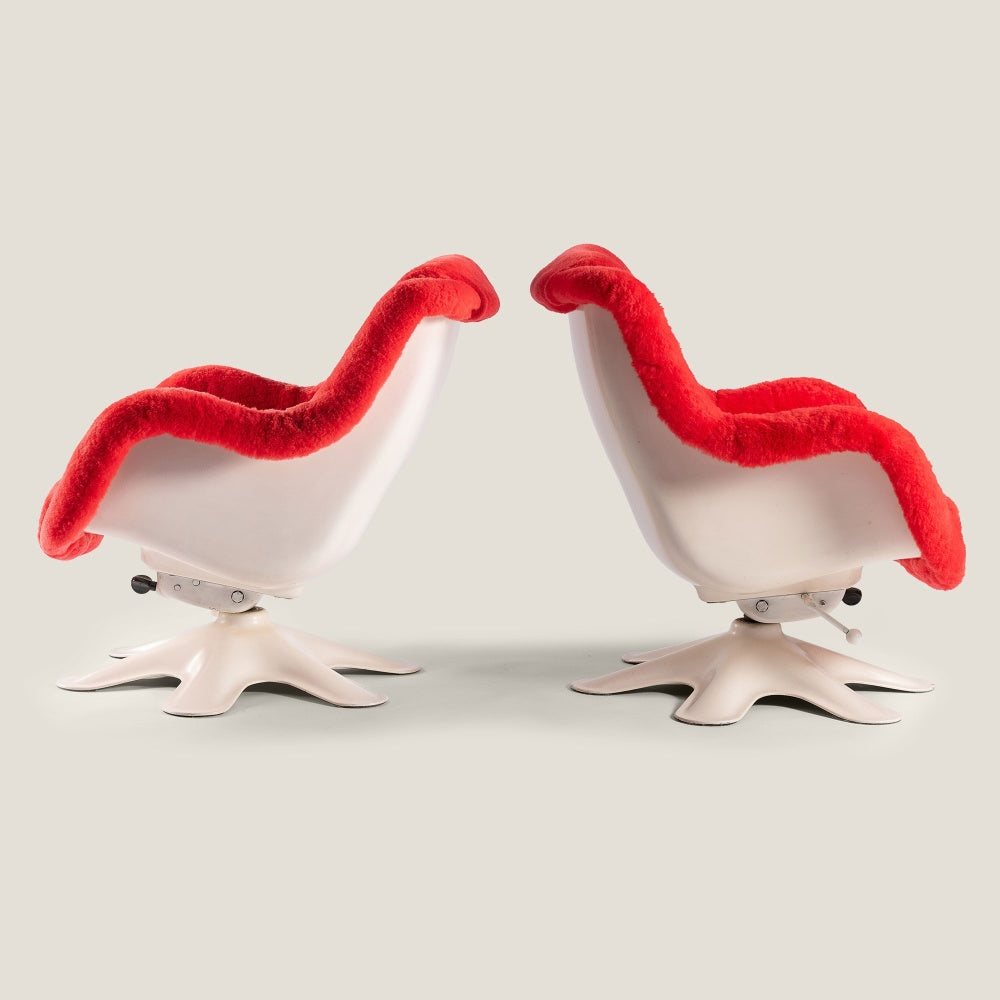 Set_of_2_M418_Corail_Swivel_Armchairs_by_Yrjö_Kukkapuro,_Finland_1970