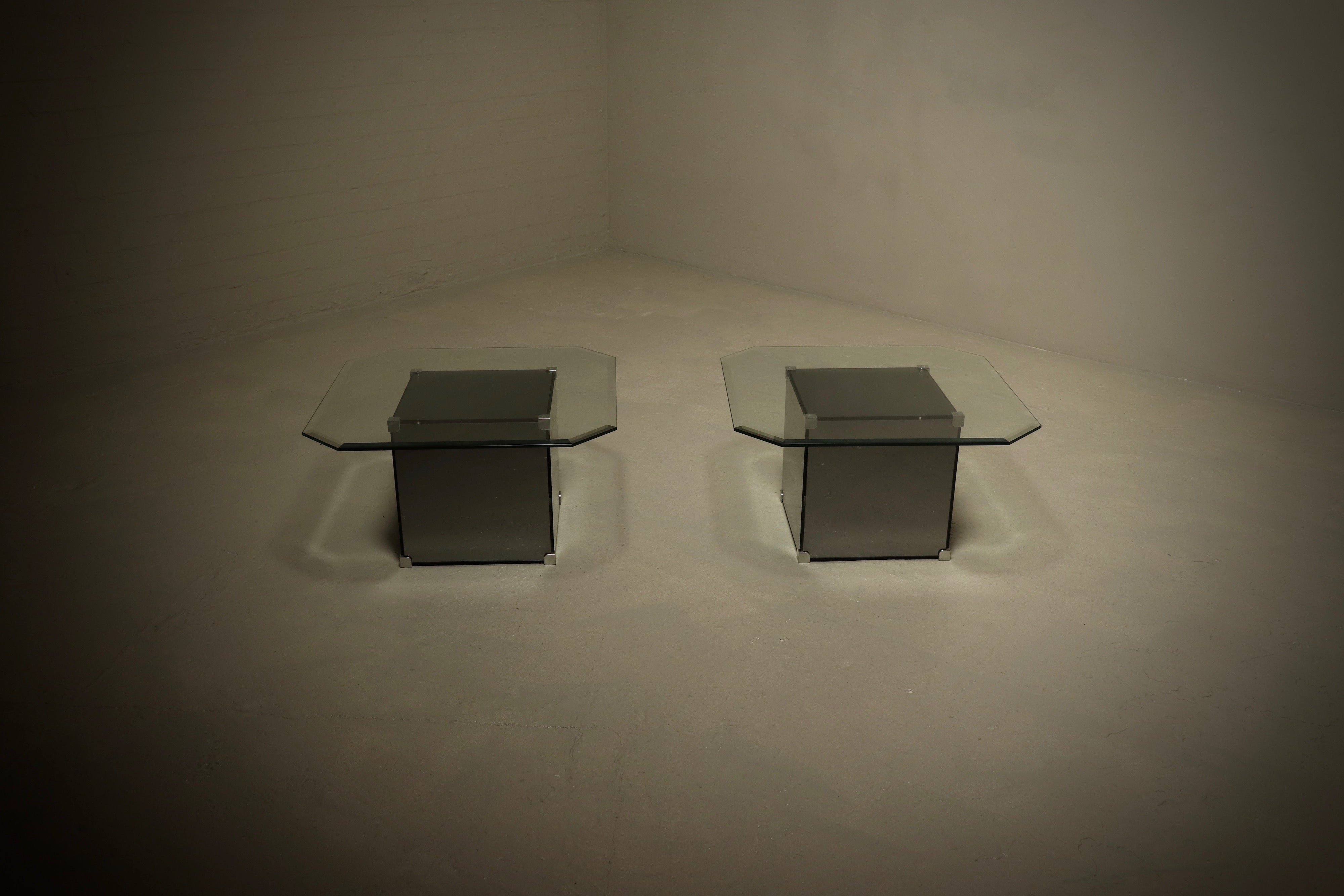 Set_of_2_Mirrored_Glass_Coffee_Tables_1980s