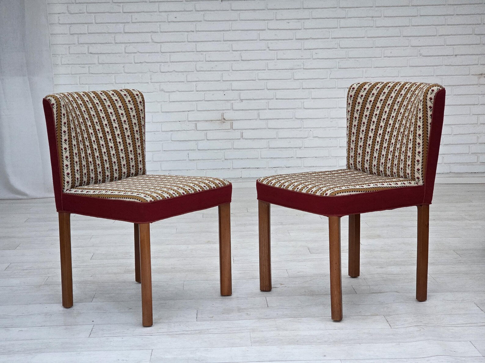 Set_of_2_Modern_Chairs,_Solid_Wood_&_Upholstery,_1960s_Denmark