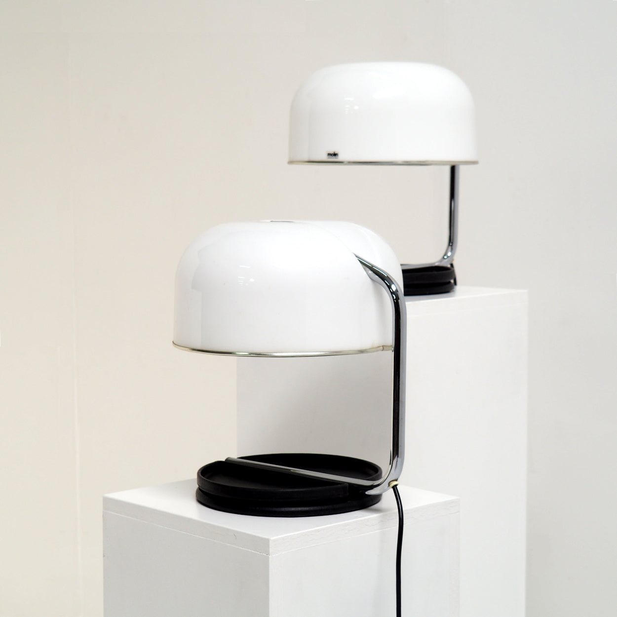Set_of_2_Molin_Space_Age_Table_Lamps_with_Chrome_Arms,_Italy_1970s