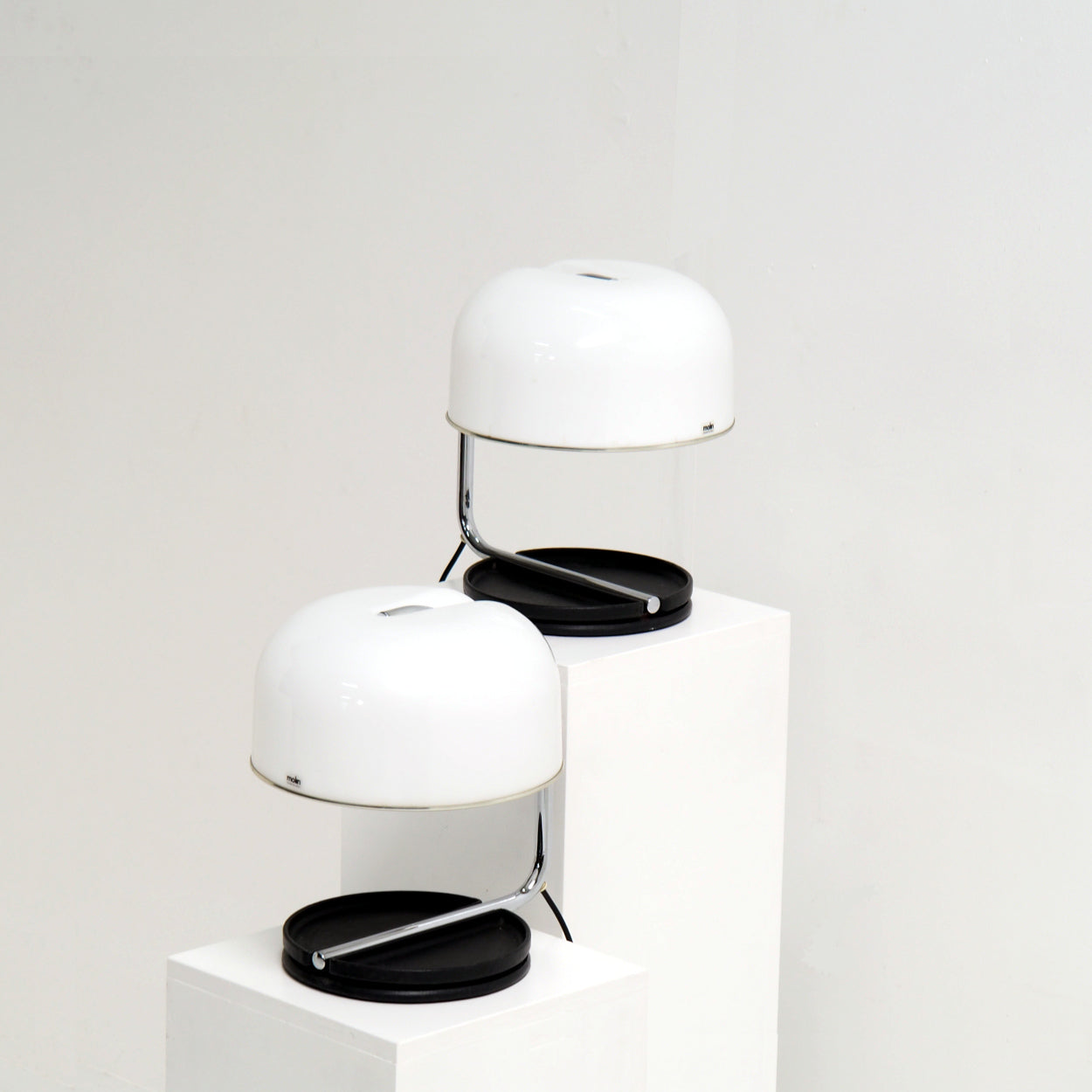 Set_of_2_Molin_Space_Age_Table_Lamps_with_Chrome_Arms,_Italy_1970s