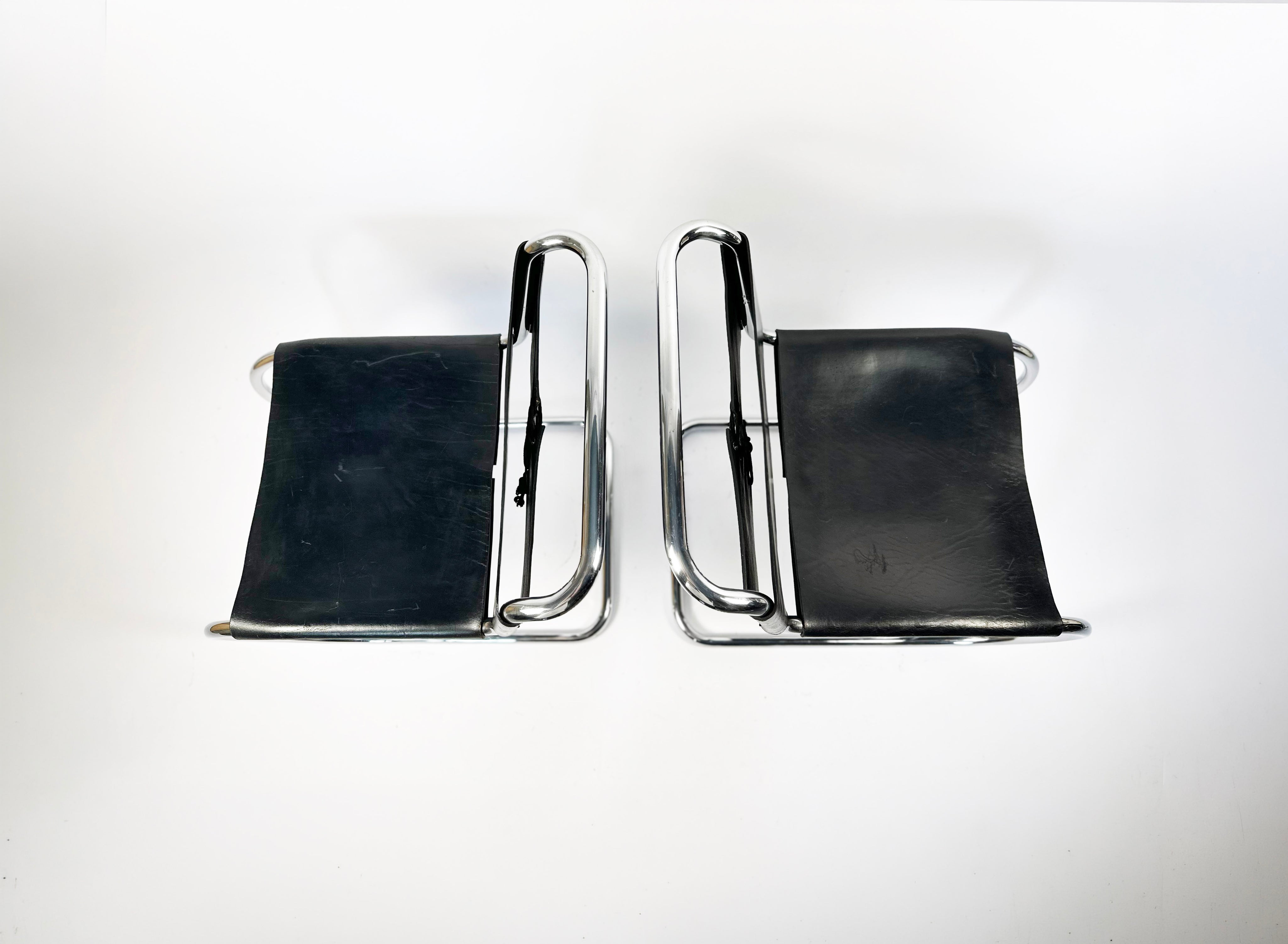 Set_of_2_MR10_Cantilever_Chairs_by_Ludwig_Mies_van_der_Rohe_for_Knoll,_Bauhaus_Chrome_and_Black_Leather