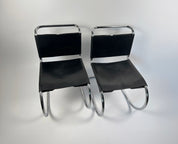 Set_of_2_MR10_Cantilever_Chairs_by_Ludwig_Mies_van_der_Rohe_for_Knoll,_Bauhaus_Chrome_and_Black_Leather