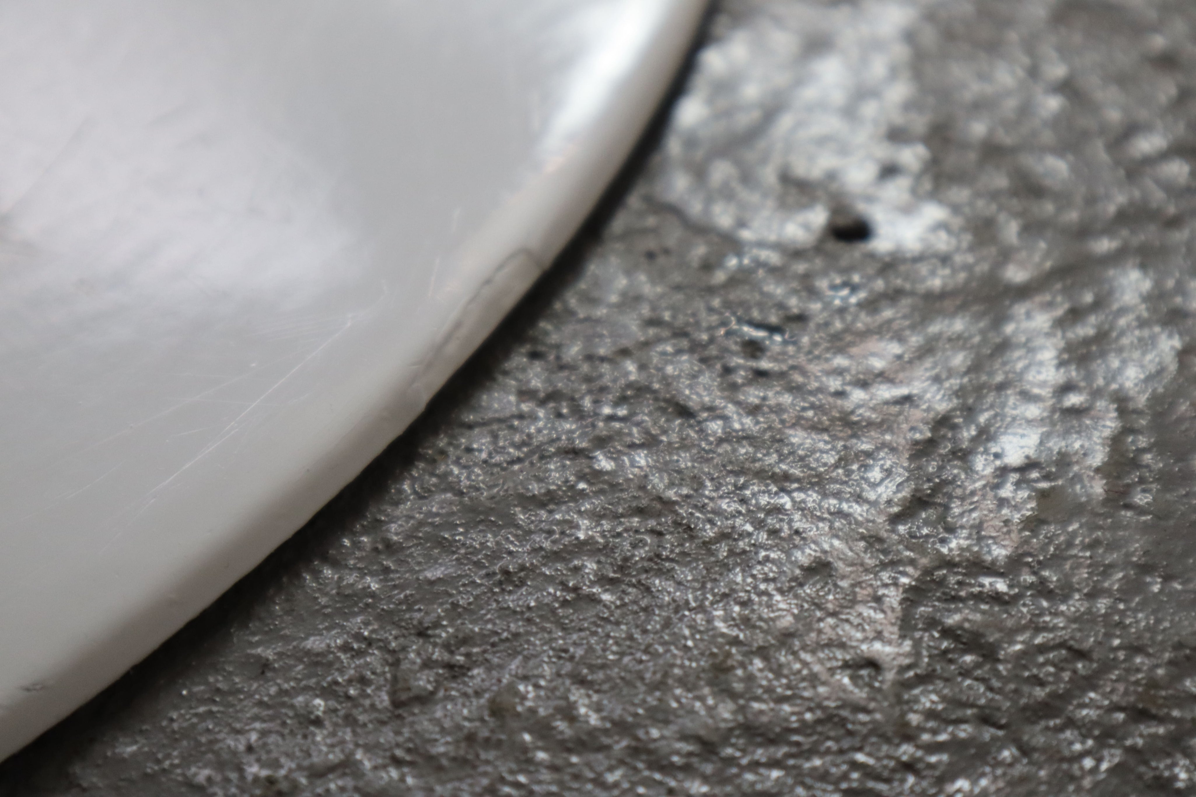 Set_of_2_original_Tulip_armchairs_by_Eero_Saarinen_for_Knoll_International,_1960s