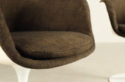 Set_of_2_original_Tulip_armchairs_by_Eero_Saarinen_for_Knoll_International,_1960s
