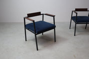 Set_of_2_Postmodern_armchairs_in_steel_and_mahogany,_1970s