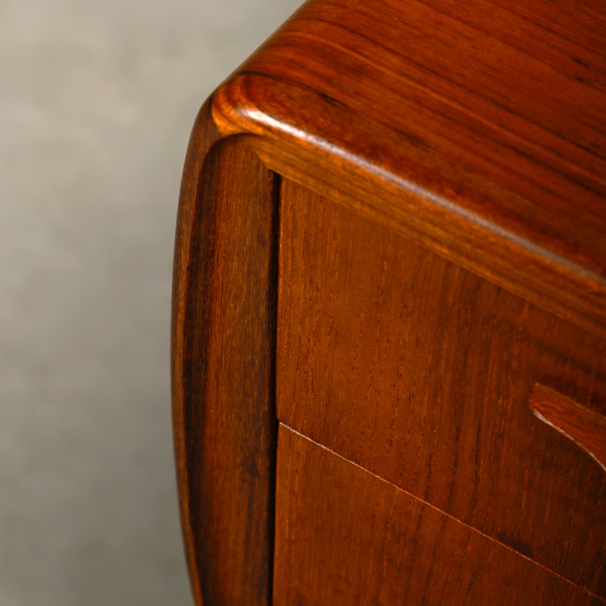 Set_of_2_Nightstands_by_Johannes_Andersen_for_CFC_Silkeborg,_Teak_&_Oak,_Denmark_1960s