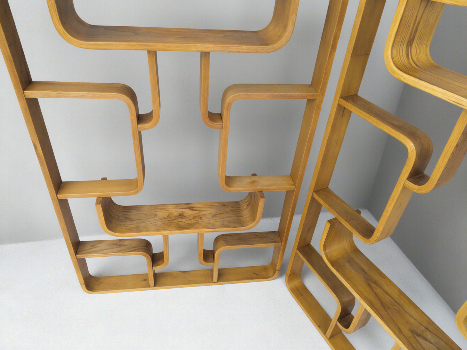 Set_of_2_Bentwood_Room_Dividers_by_Ludvík_Volák_for_Dřevopodnik_Holešov,_Czechoslovakia,_1960s