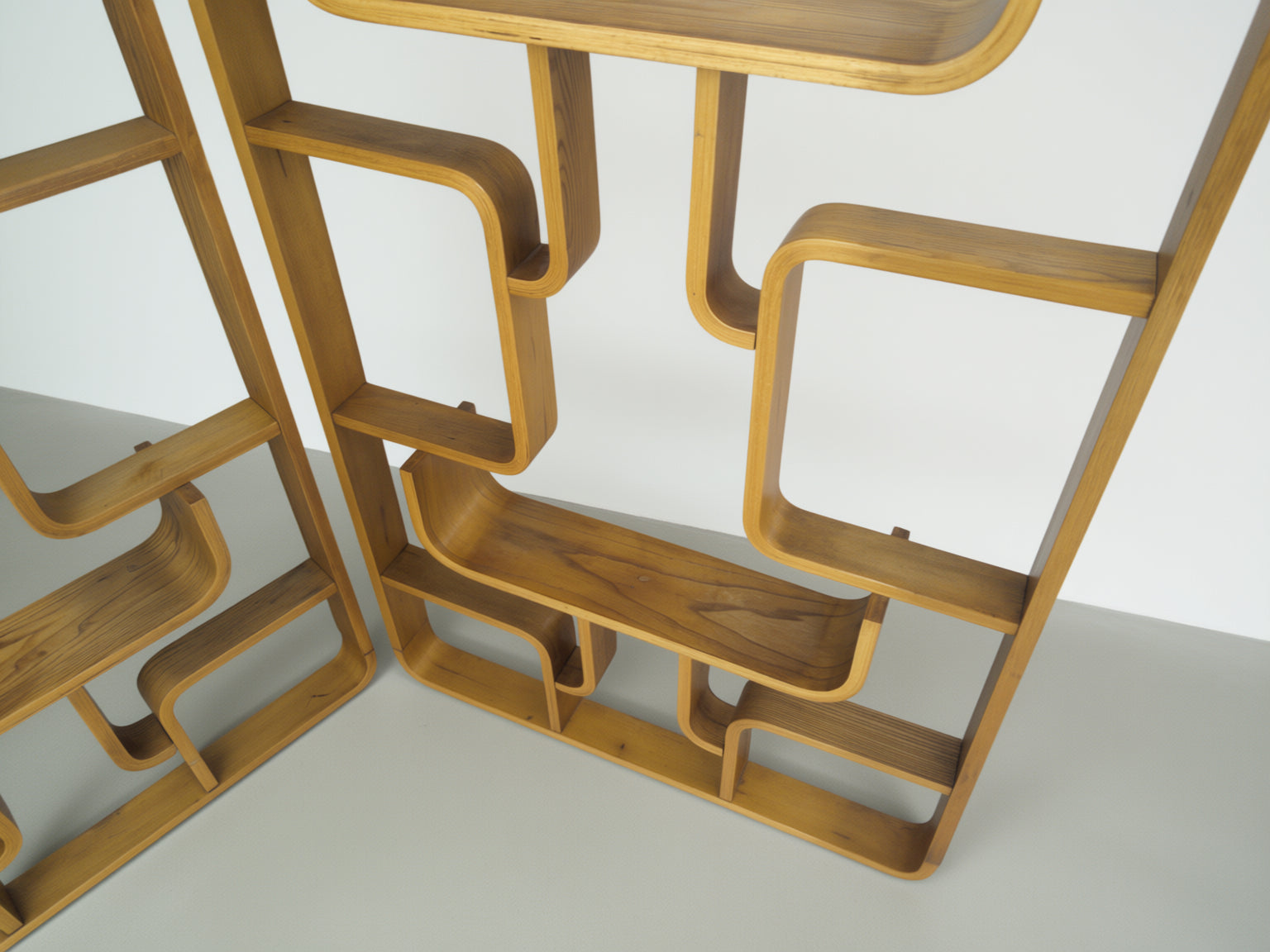 Set_of_2_Bentwood_Room_Dividers_by_Ludvík_Volák_for_Dřevopodnik_Holešov,_Czechoslovakia,_1960s