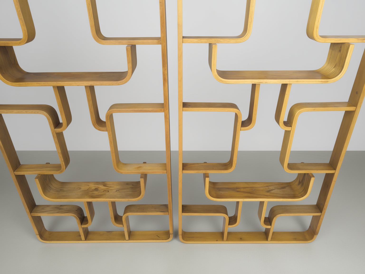 Set_of_2_Bentwood_Room_Dividers_by_Ludvík_Volák_for_Dřevopodnik_Holešov,_Czechoslovakia,_1960s