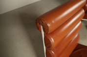 Set_of_2__Sculptural_Armchairs_in_Cognac_Leather_and_White_Lacquered_Metal,_1970s