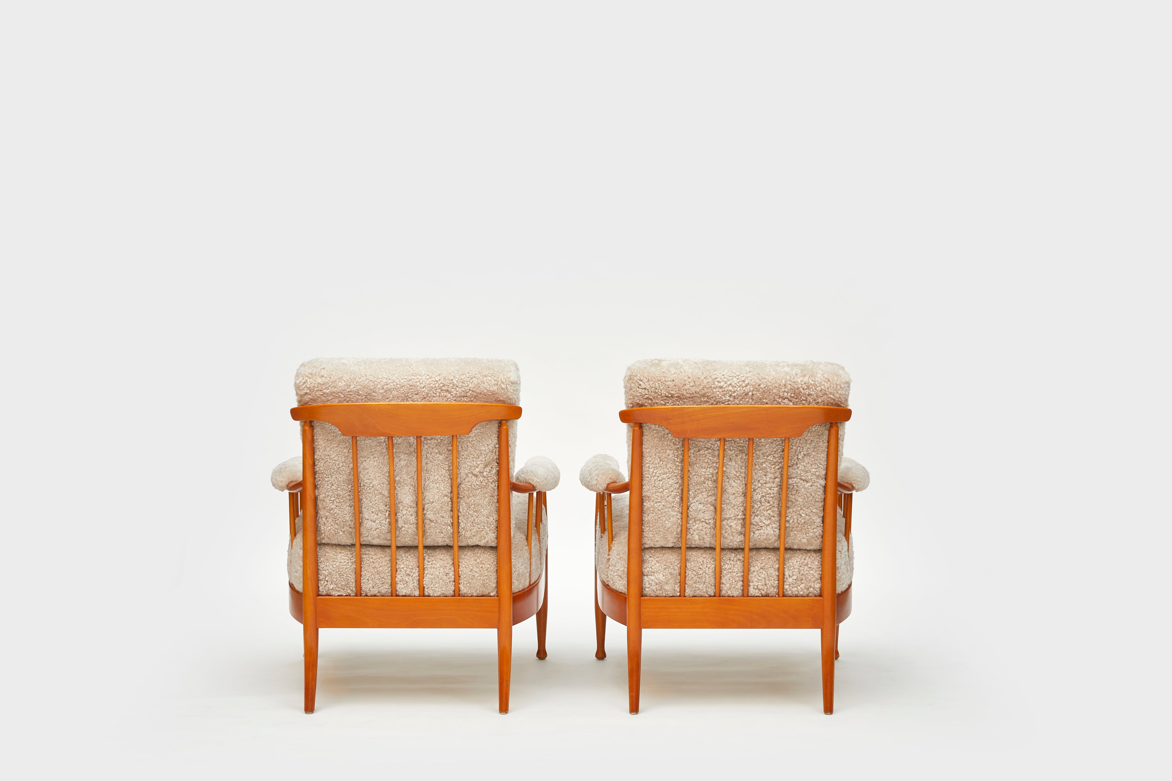 Set_of_2_Kerstin_Hörlin-Holmquist_Skrindan_Armchairs