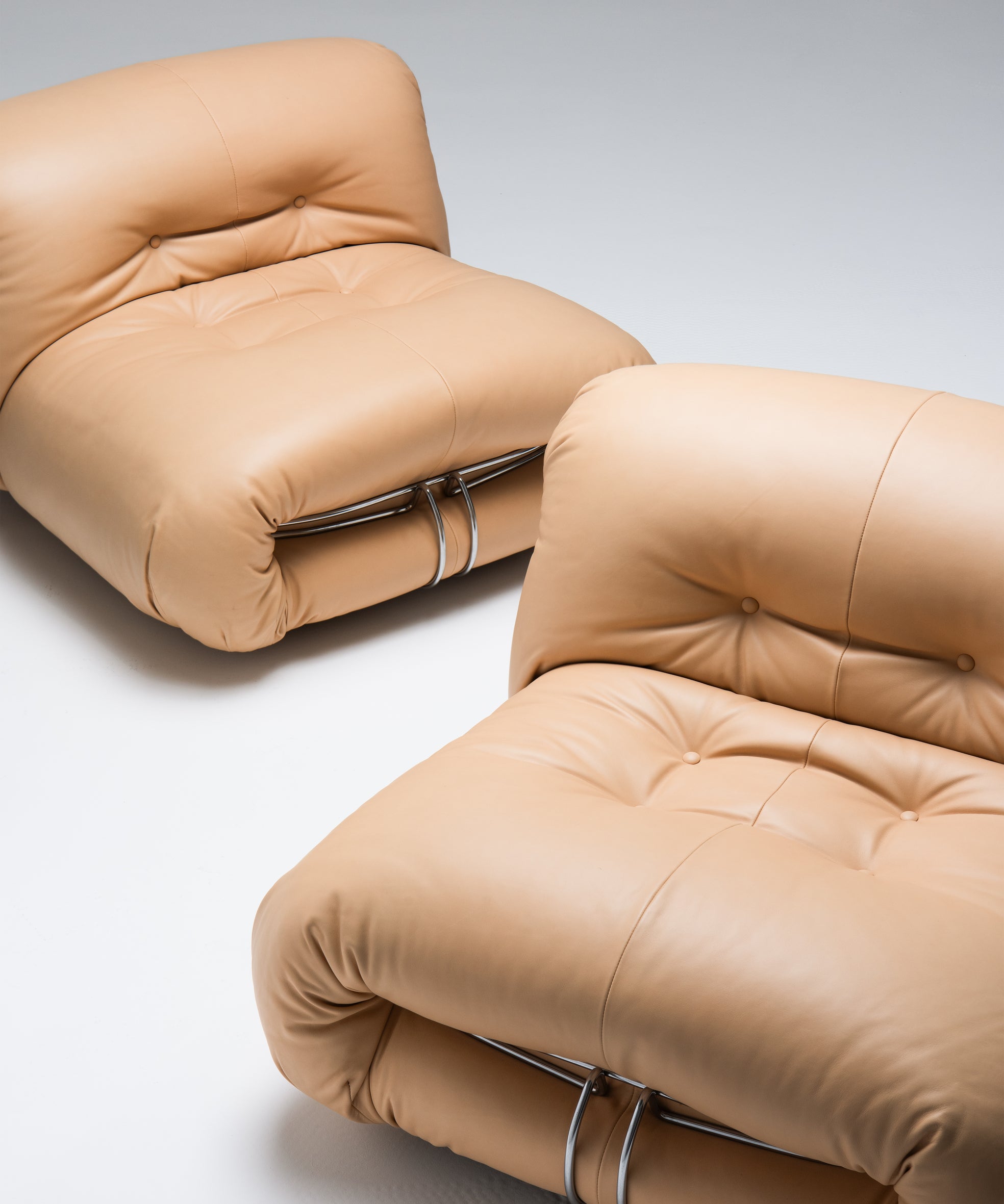 Set_of_2_Soriana_Lounge_Chairs_Afra_Tobia_Scarpa_Cassina_Leather_1960s_Italy