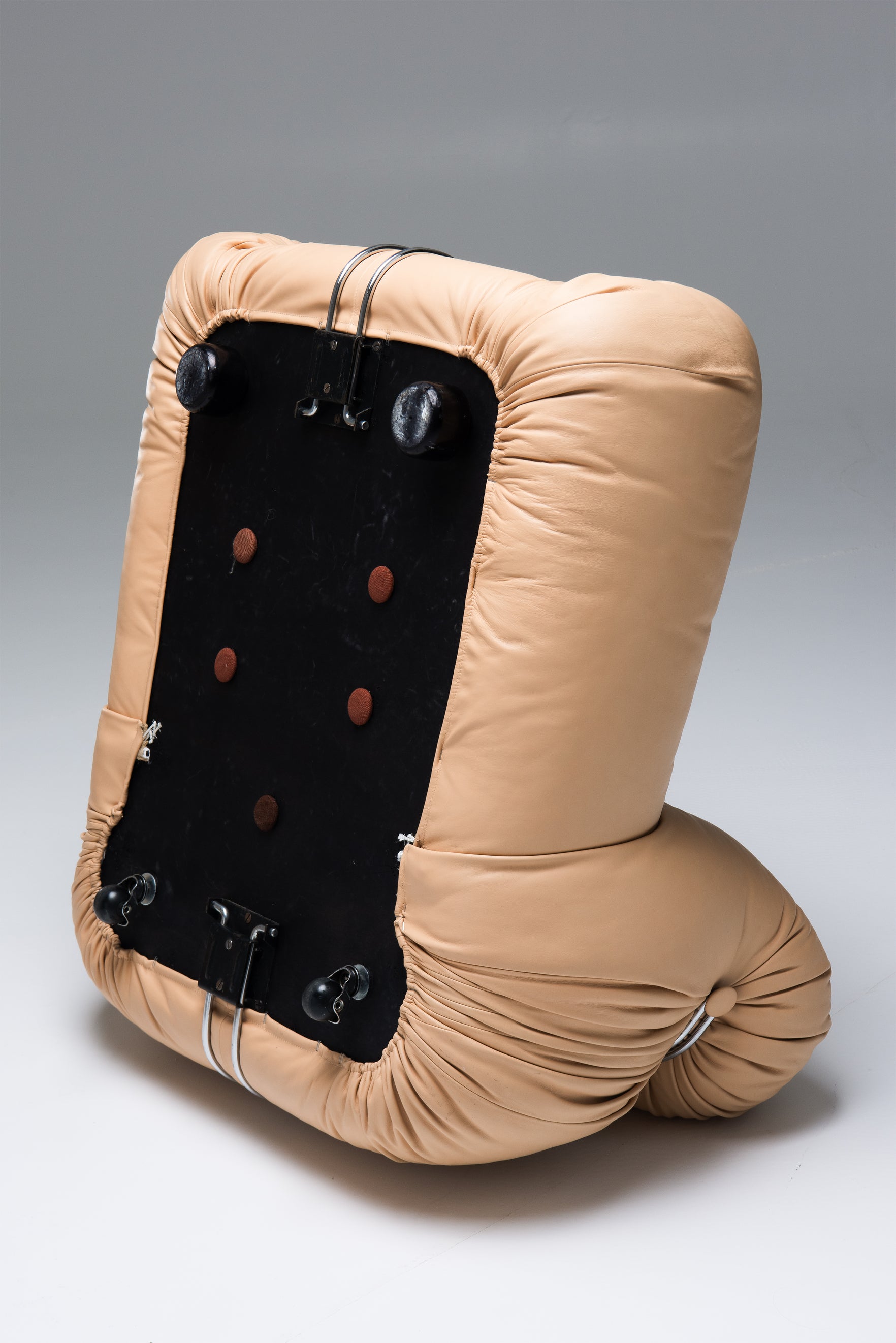 Set_of_2_Soriana_Lounge_Chairs_Afra_Tobia_Scarpa_Cassina_Leather_1960s_Italy