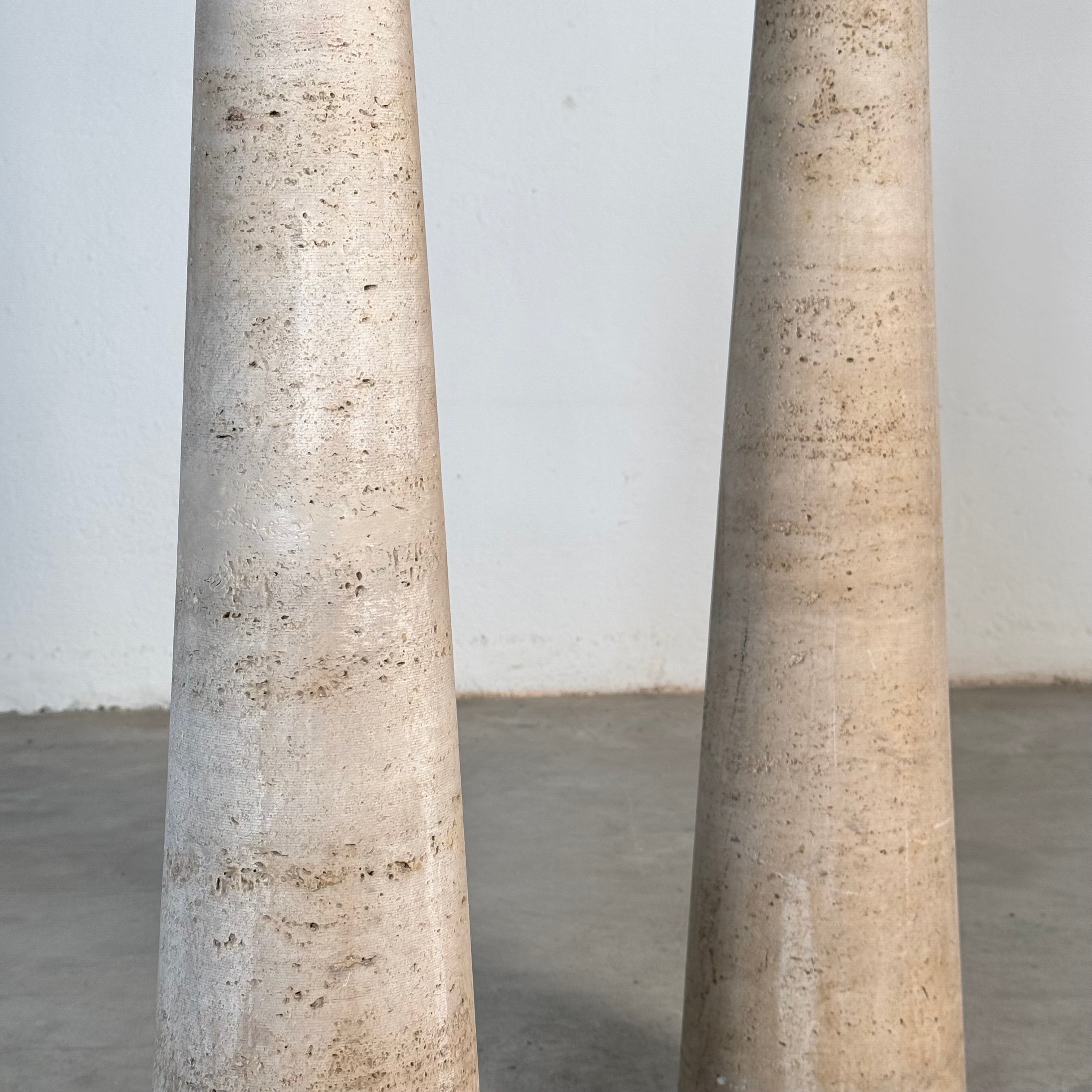 Set_of_2_Travertine_Pedestals_Attributed_to_Angelo_Mangiarotti_for_UP_&_UP,_1970s