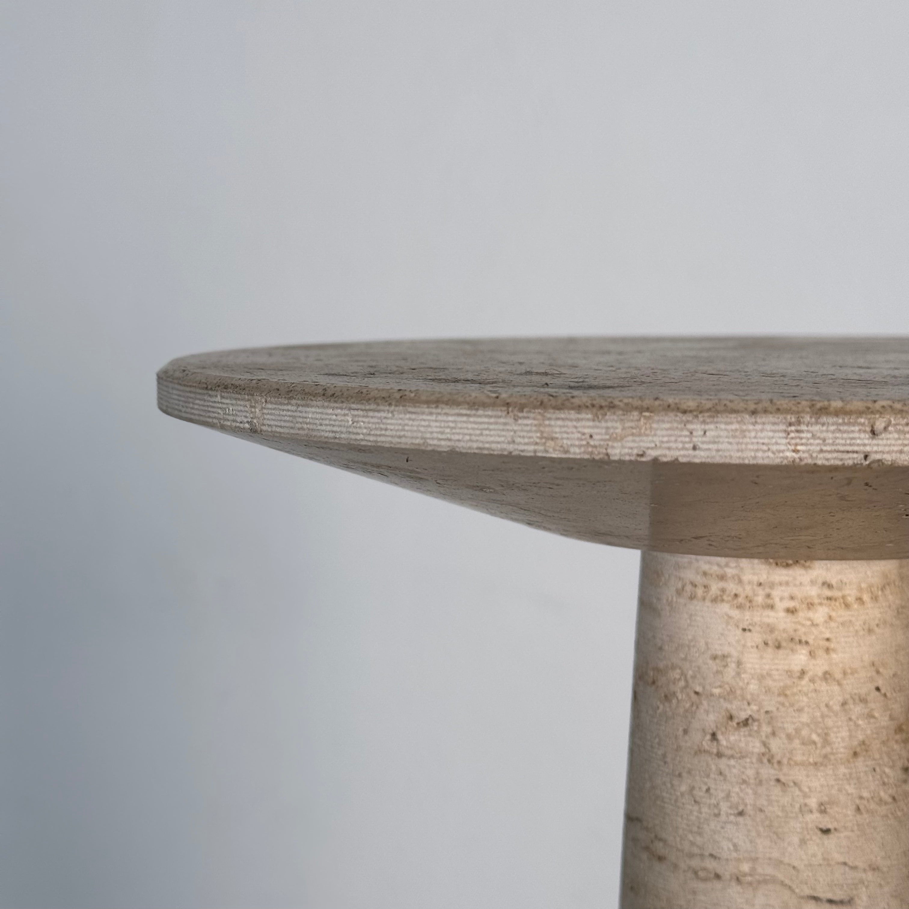 Set_of_2_Travertine_Pedestals_Attributed_to_Angelo_Mangiarotti_for_UP_&_UP,_1970s