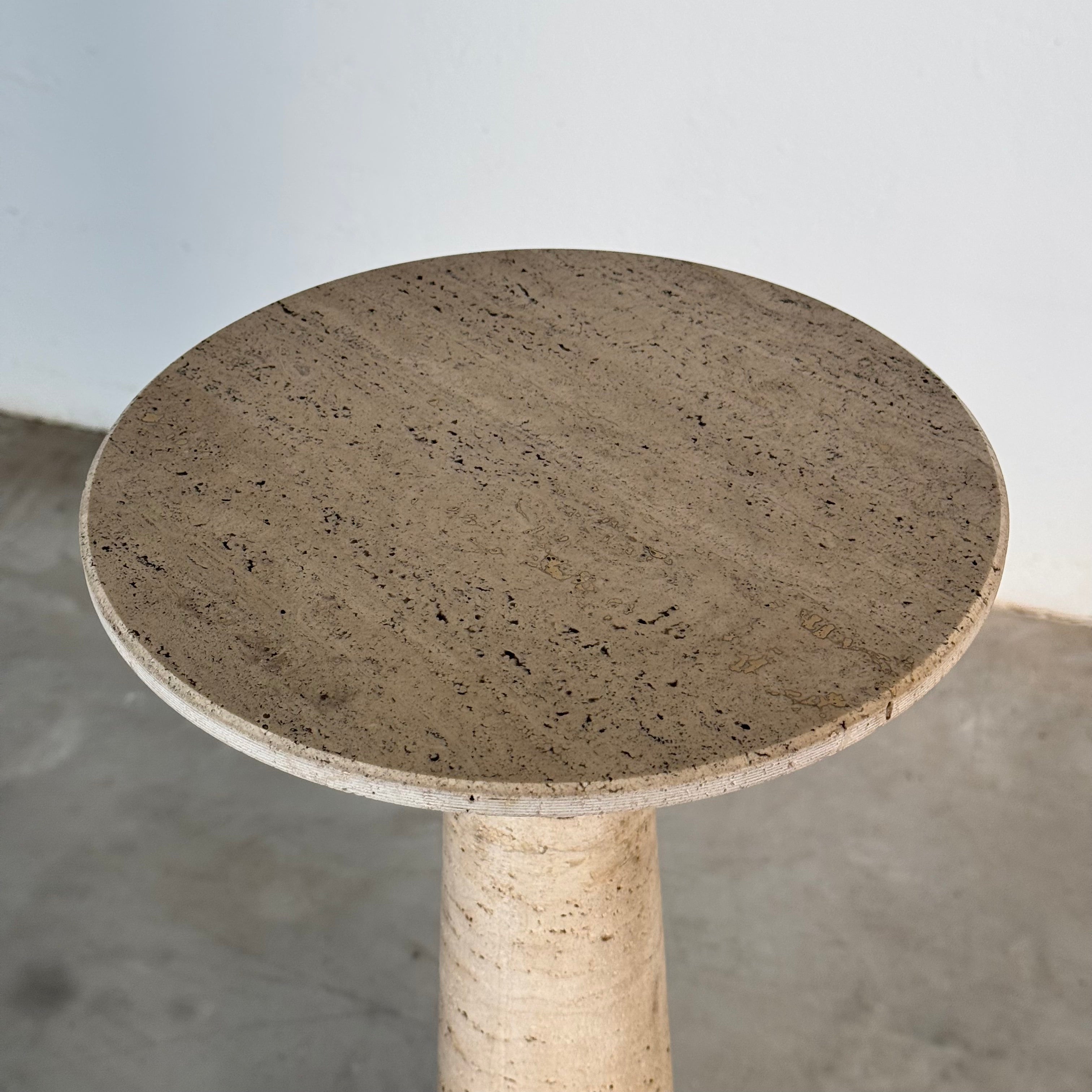 Set_of_2_Travertine_Pedestals_Attributed_to_Angelo_Mangiarotti_for_UP_&_UP,_1970s