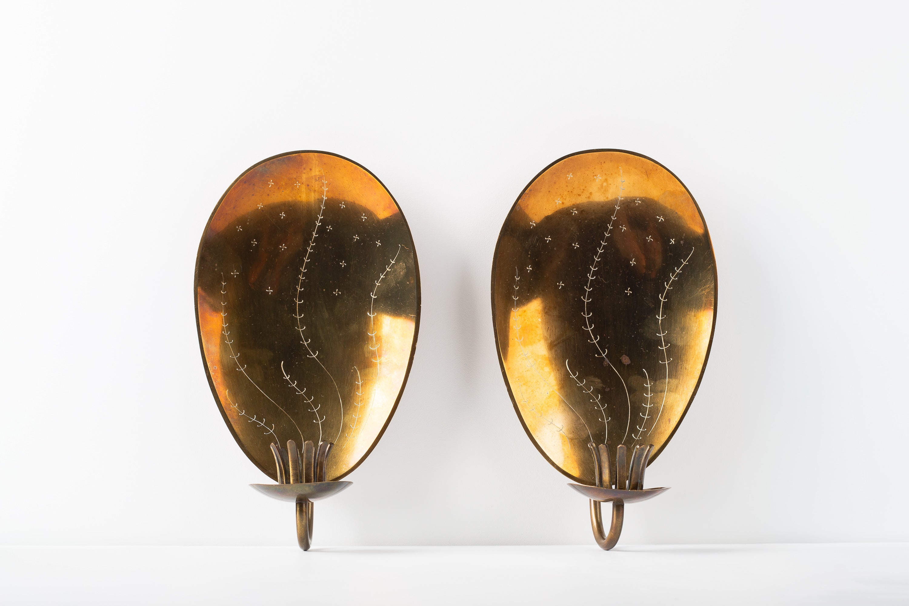 Set_of_2_Veikko_Huotari_Brass_Candle_Wall_Sconces_for_VH-Lampetti,_Finland,_1950s