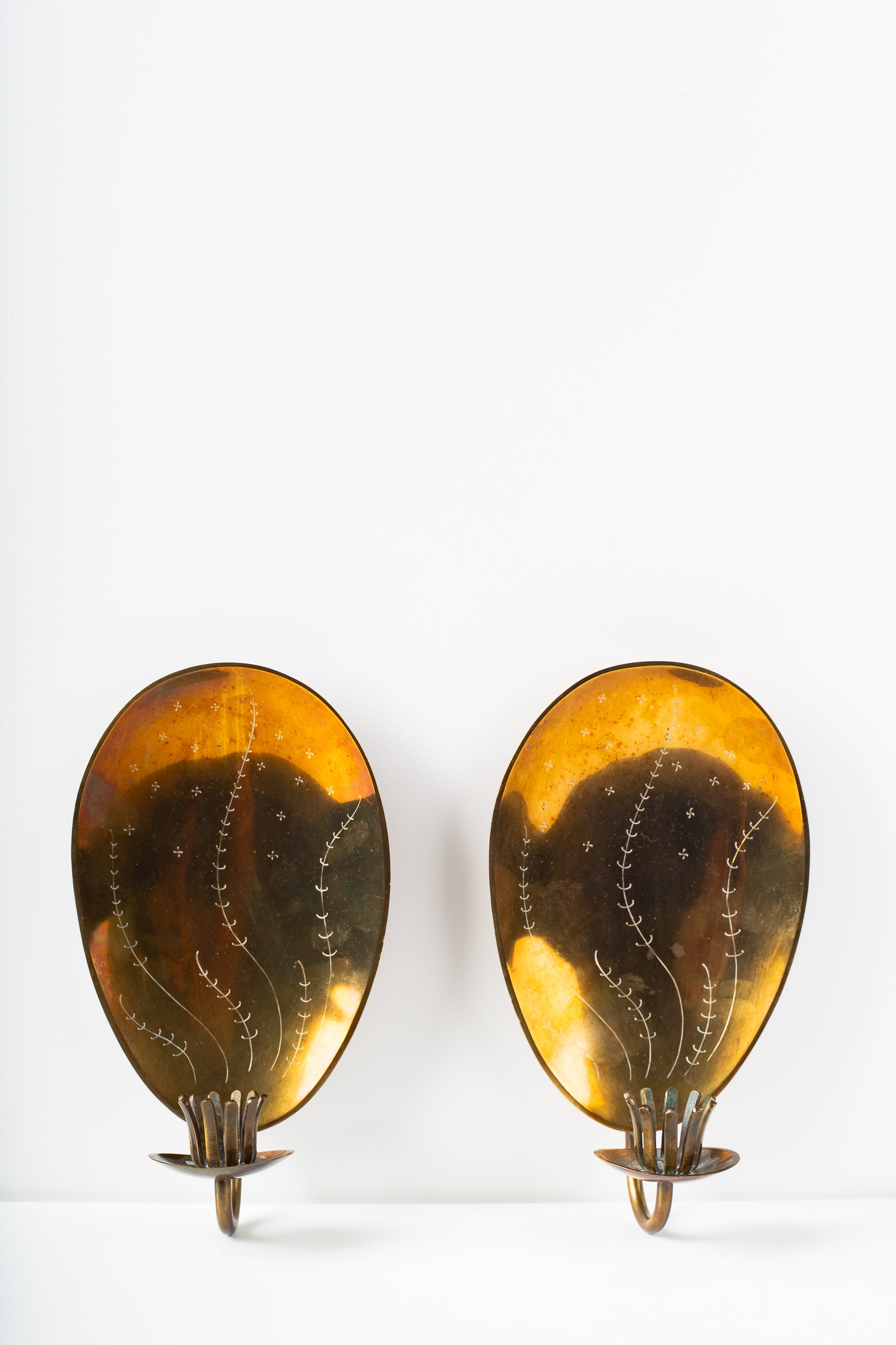 Set_of_2_Veikko_Huotari_Brass_Candle_Wall_Sconces_for_VH-Lampetti,_Finland,_1950s
