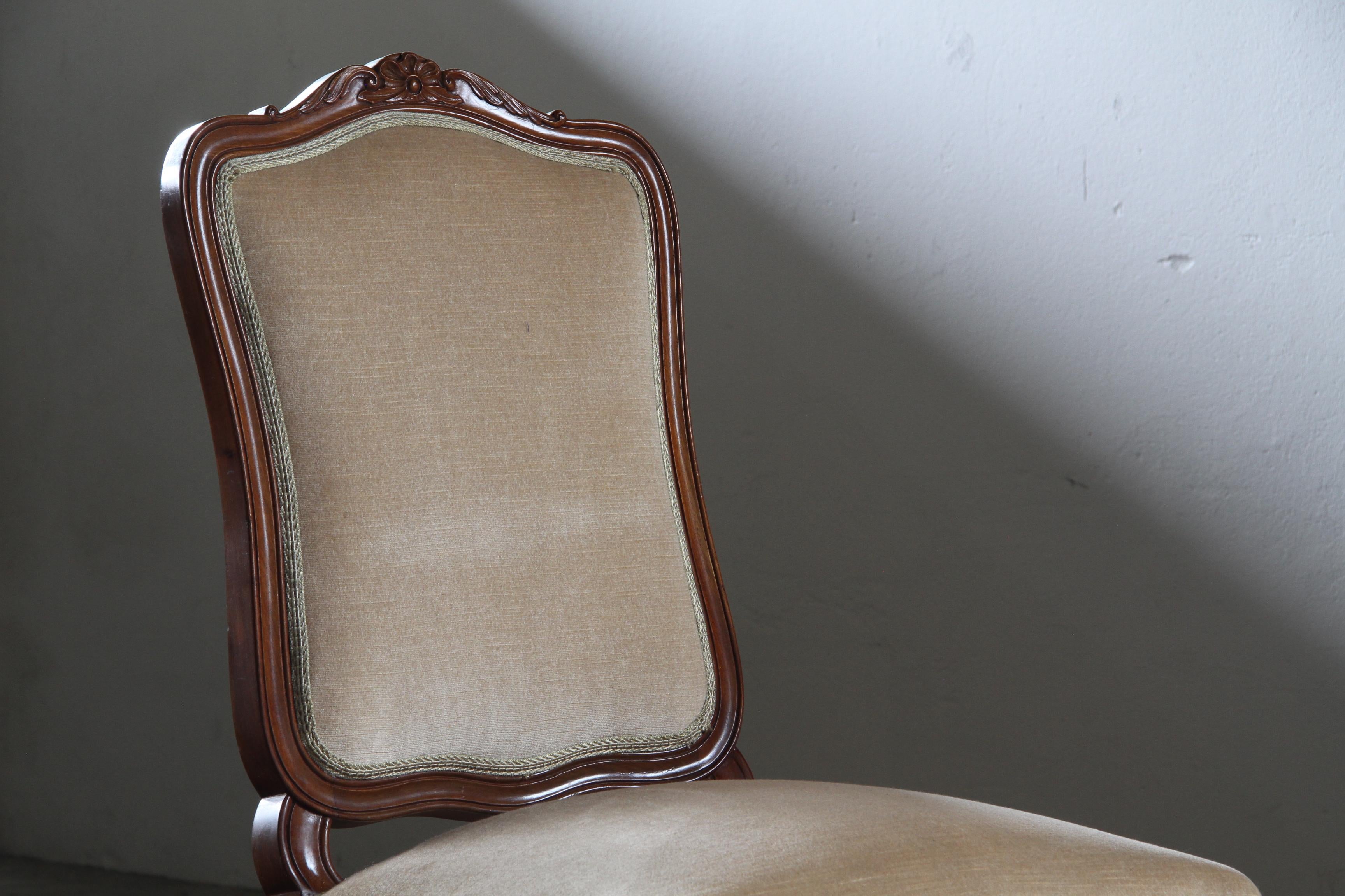 Set_of_2_Antique_Danish_Rococo_Revival_Armchairs_with_Carved_Walnut_Frames_and_Velvet_Upholstery,_19th_Century