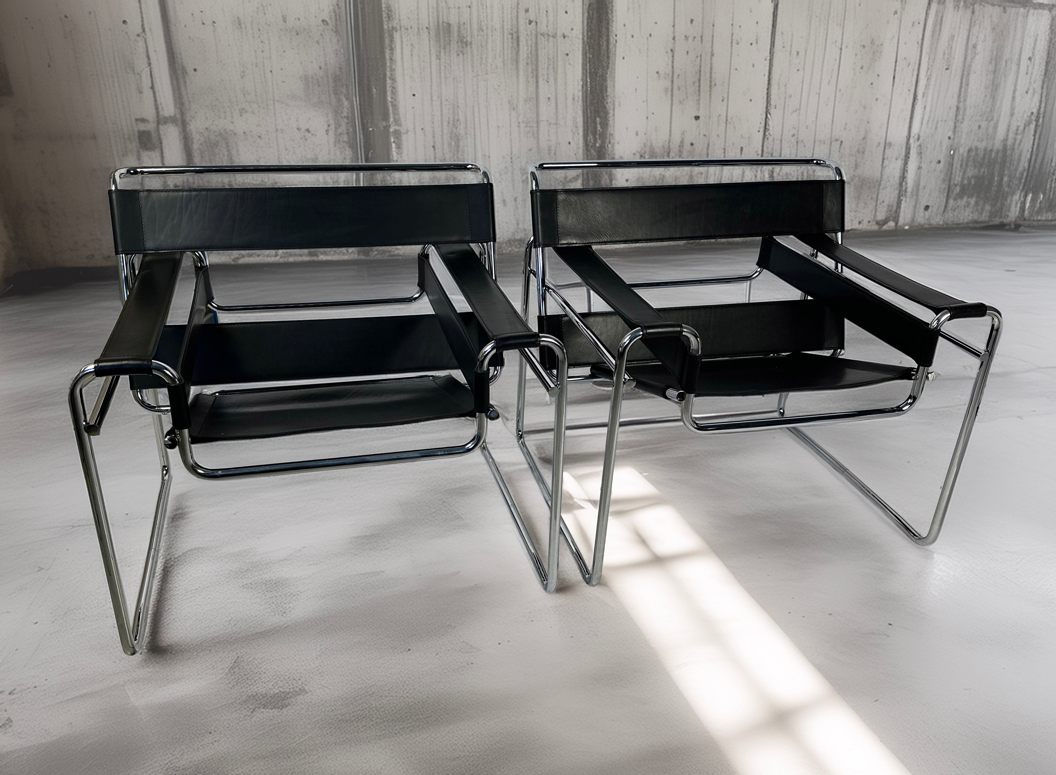 Set_of_2_Marcel_Breuer_Wassily_B3_Chairs_in_Black_Leather_and_Chrome,_1970s–80s