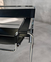 Set_of_2_Marcel_Breuer_Wassily_B3_Chairs_in_Black_Leather_and_Chrome,_1970s–80s