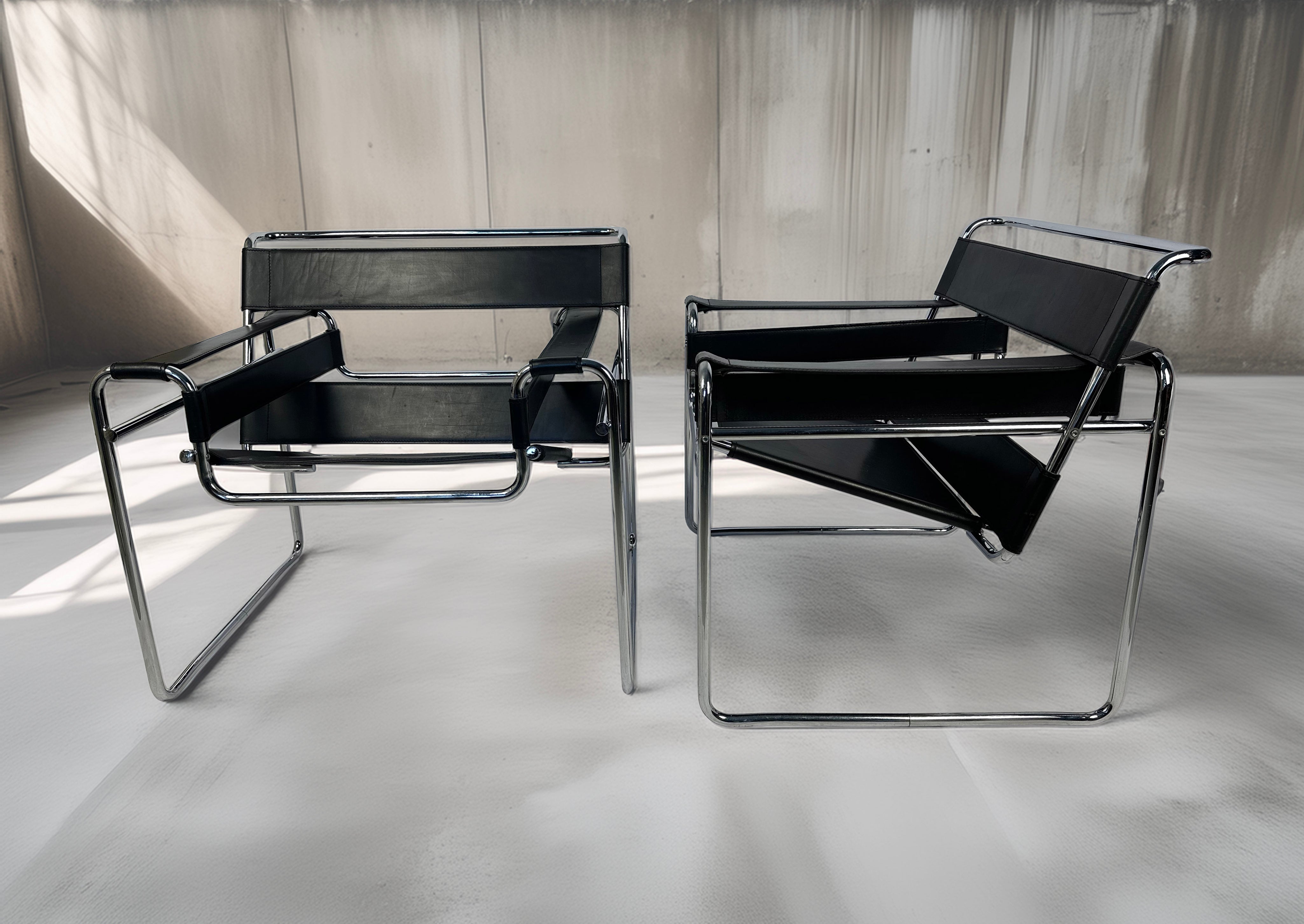 Set_of_2_Marcel_Breuer_Wassily_B3_Chairs_in_Black_Leather_and_Chrome,_1970s–80s
