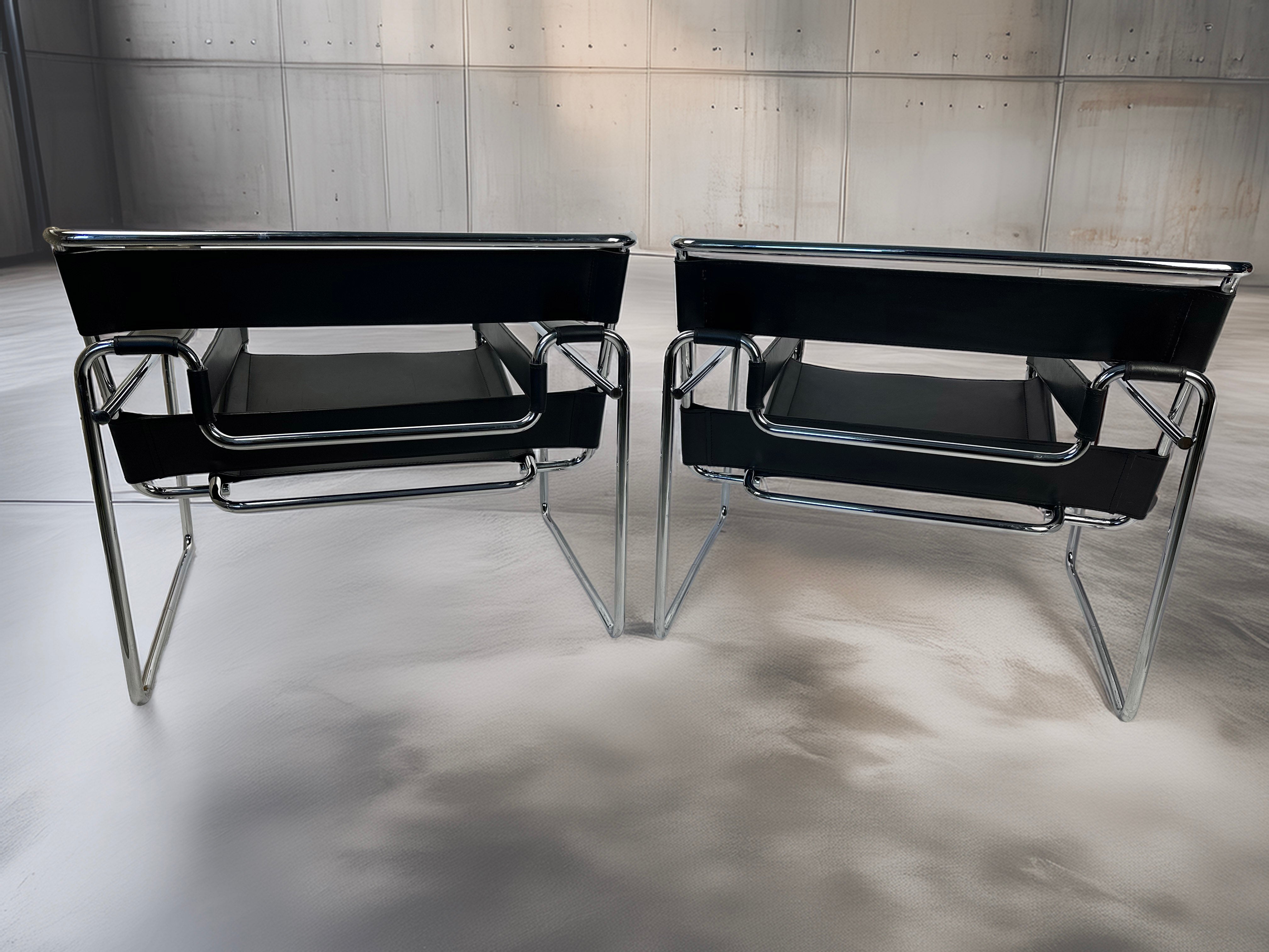 Set_of_2_Marcel_Breuer_Wassily_B3_Chairs_in_Black_Leather_and_Chrome,_1970s–80s