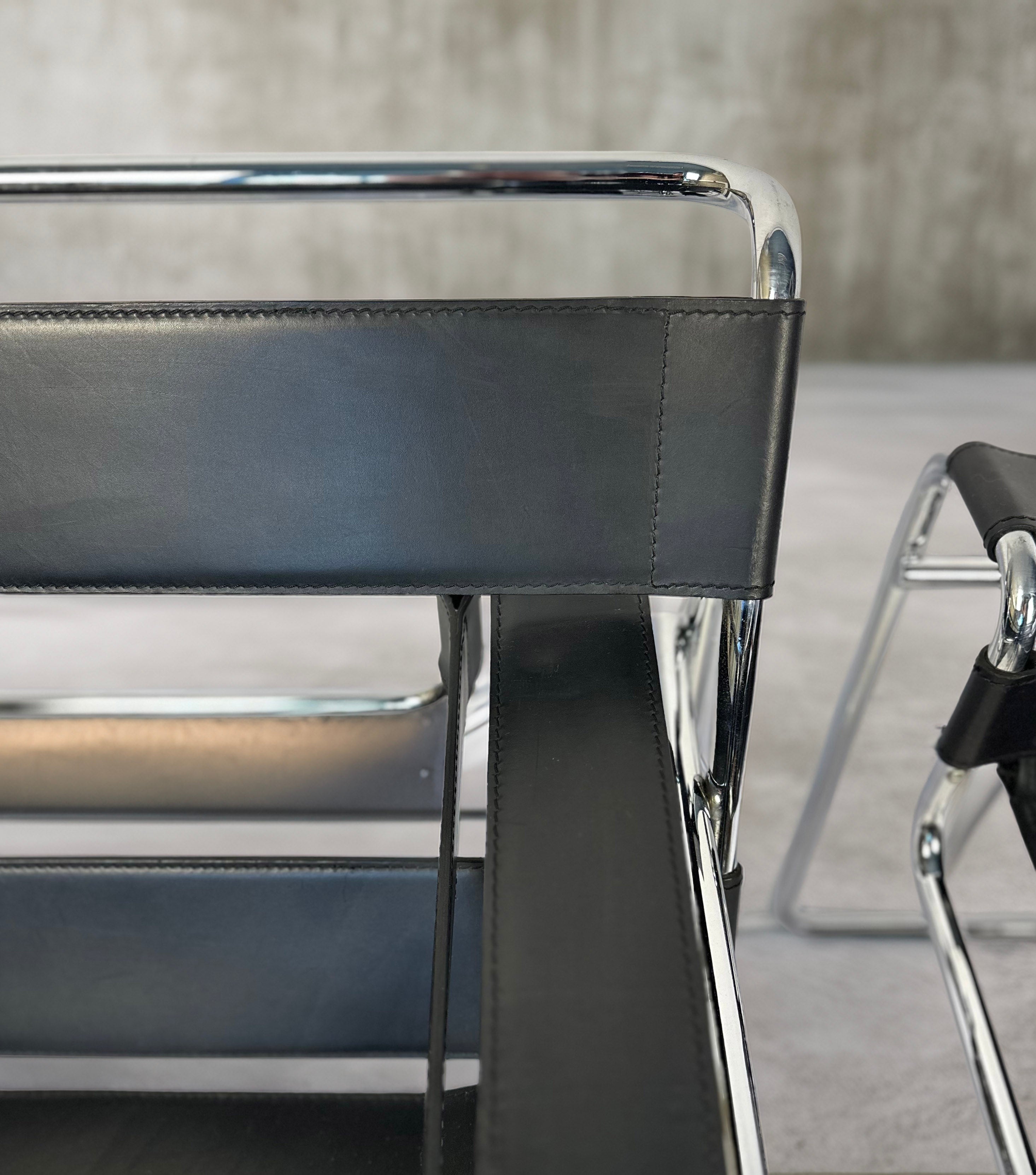 Set_of_2_Marcel_Breuer_Wassily_B3_Chairs_in_Black_Leather_and_Chrome,_1970s–80s