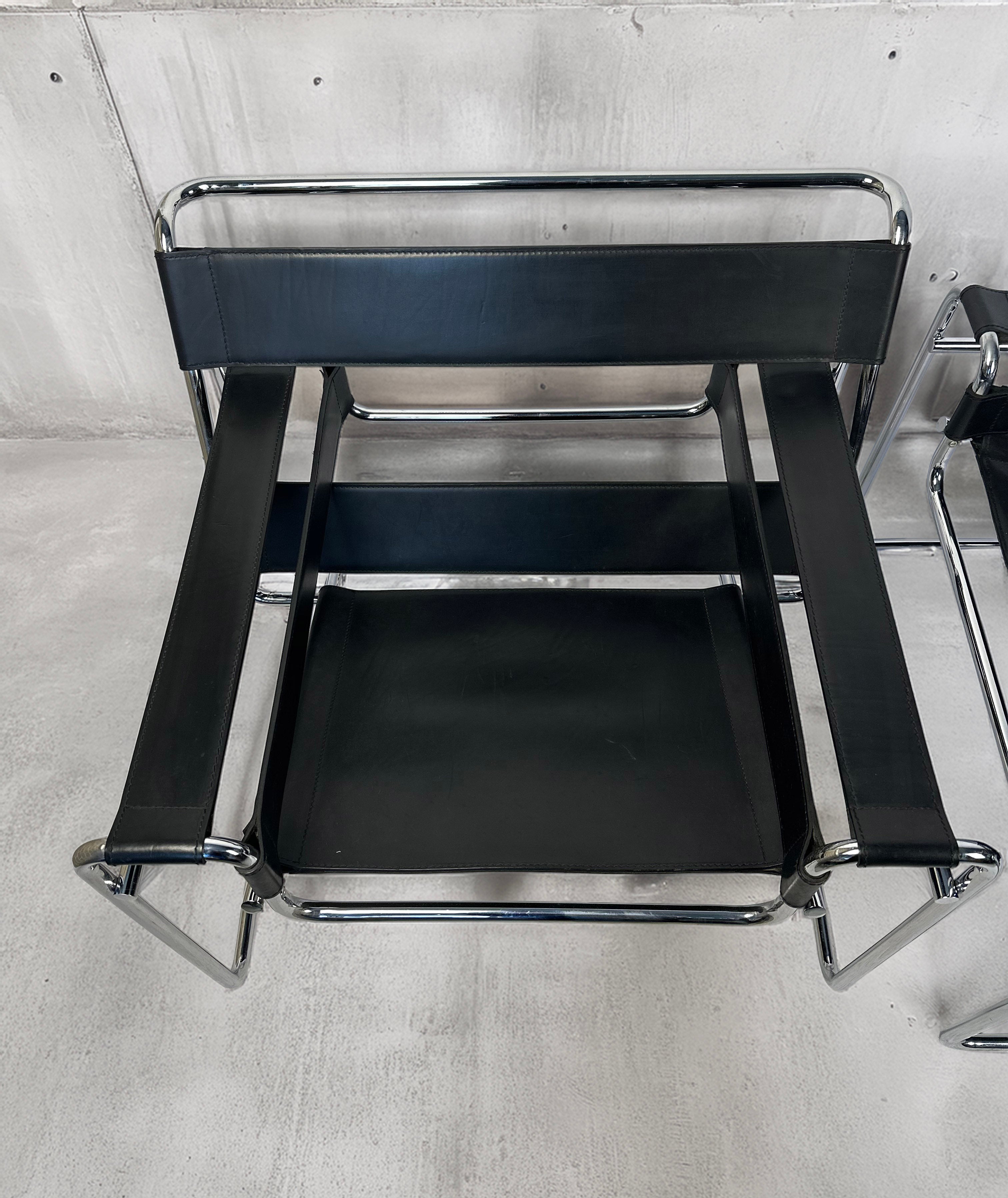 Set_of_2_Marcel_Breuer_Wassily_B3_Chairs_in_Black_Leather_and_Chrome,_1970s–80s